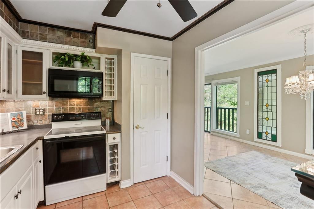 23101 Plantation Drive NE