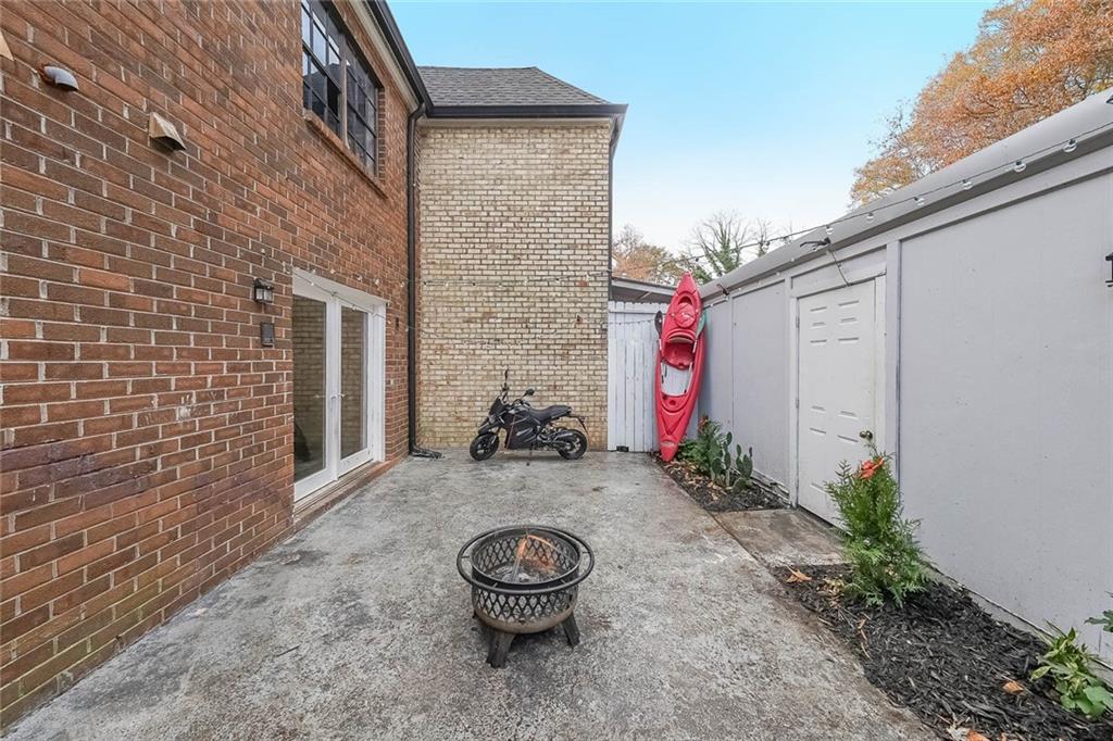 400 Winding River Drive Unit E