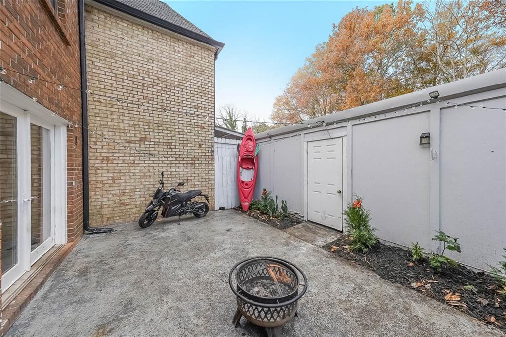 400 Winding River Drive Unit E