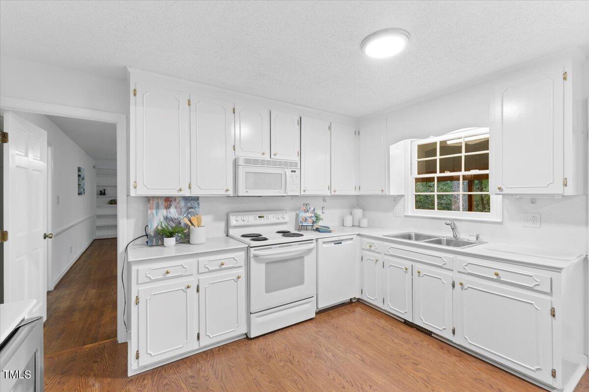 904 Thoreau Drive
