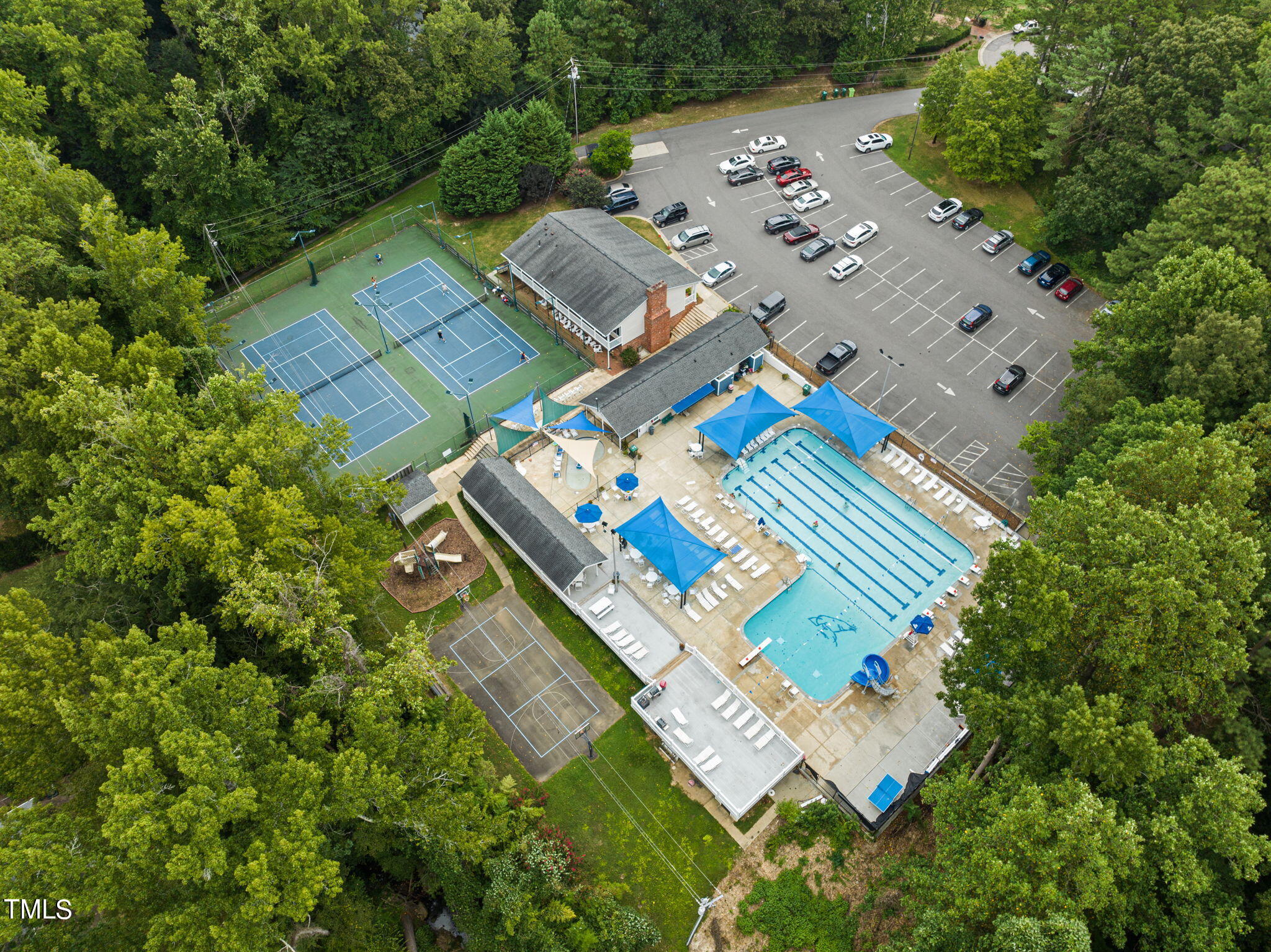 904 Thoreau Drive