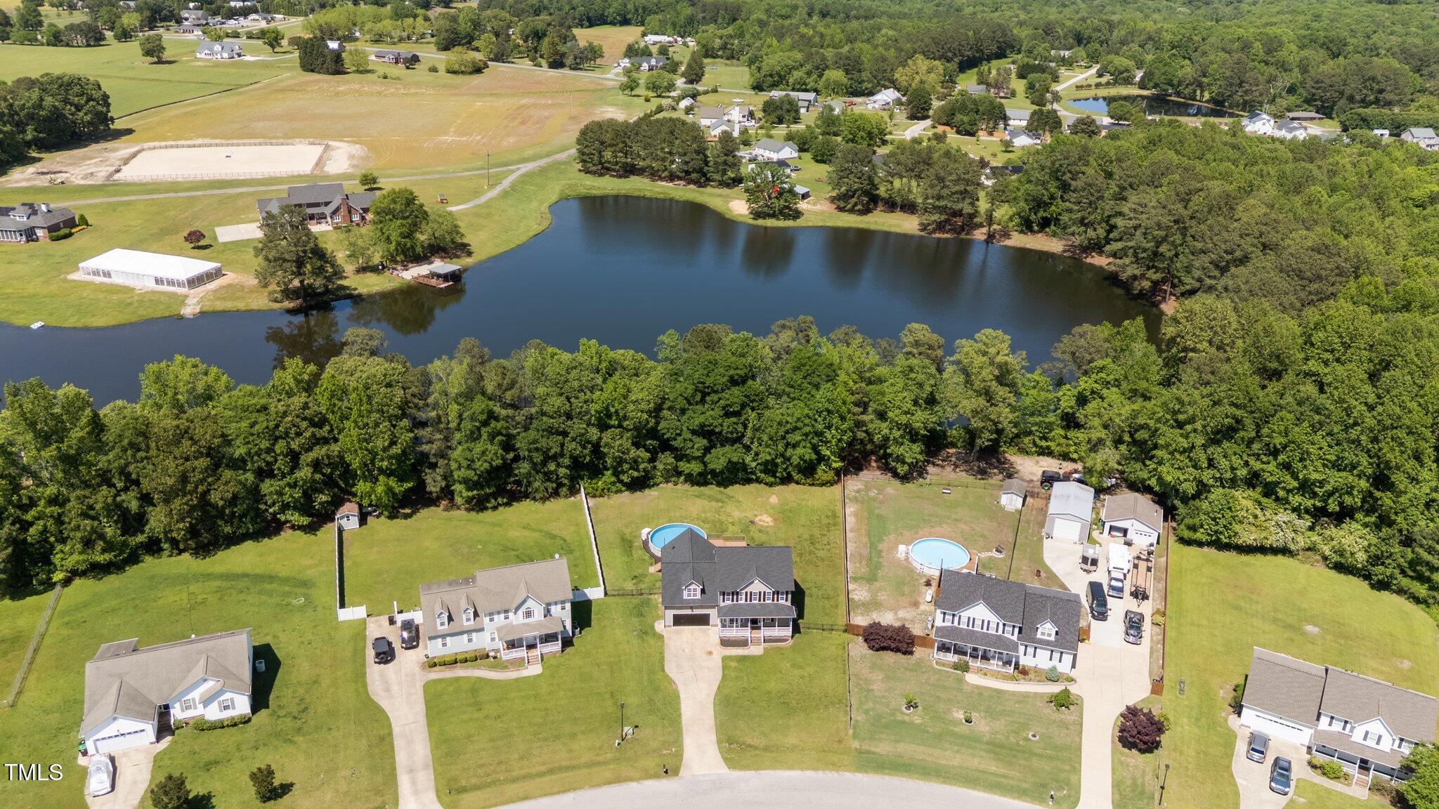 112 Roping Horn Way