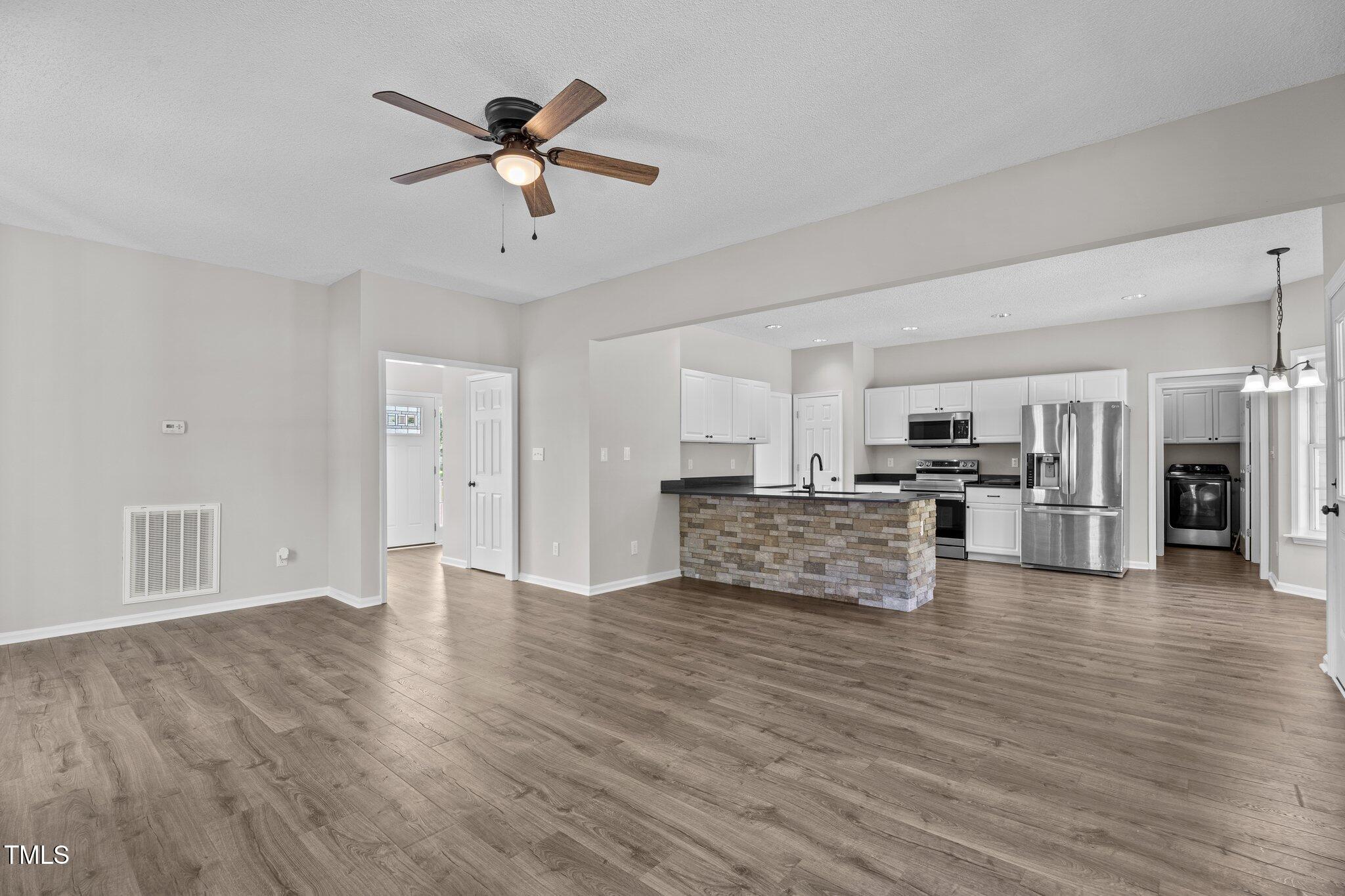 112 Roping Horn Way