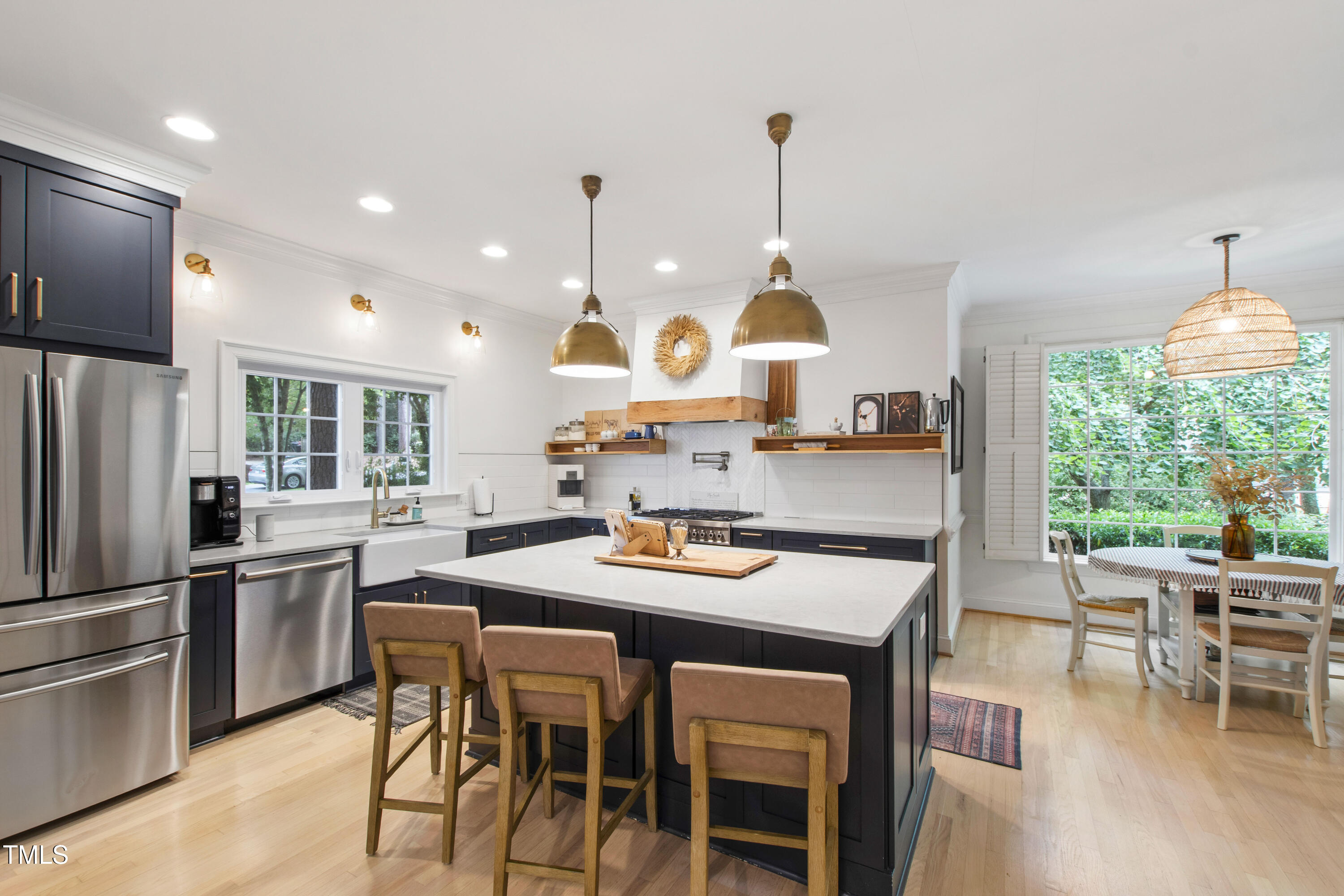 8609 Carriage Tour Lane