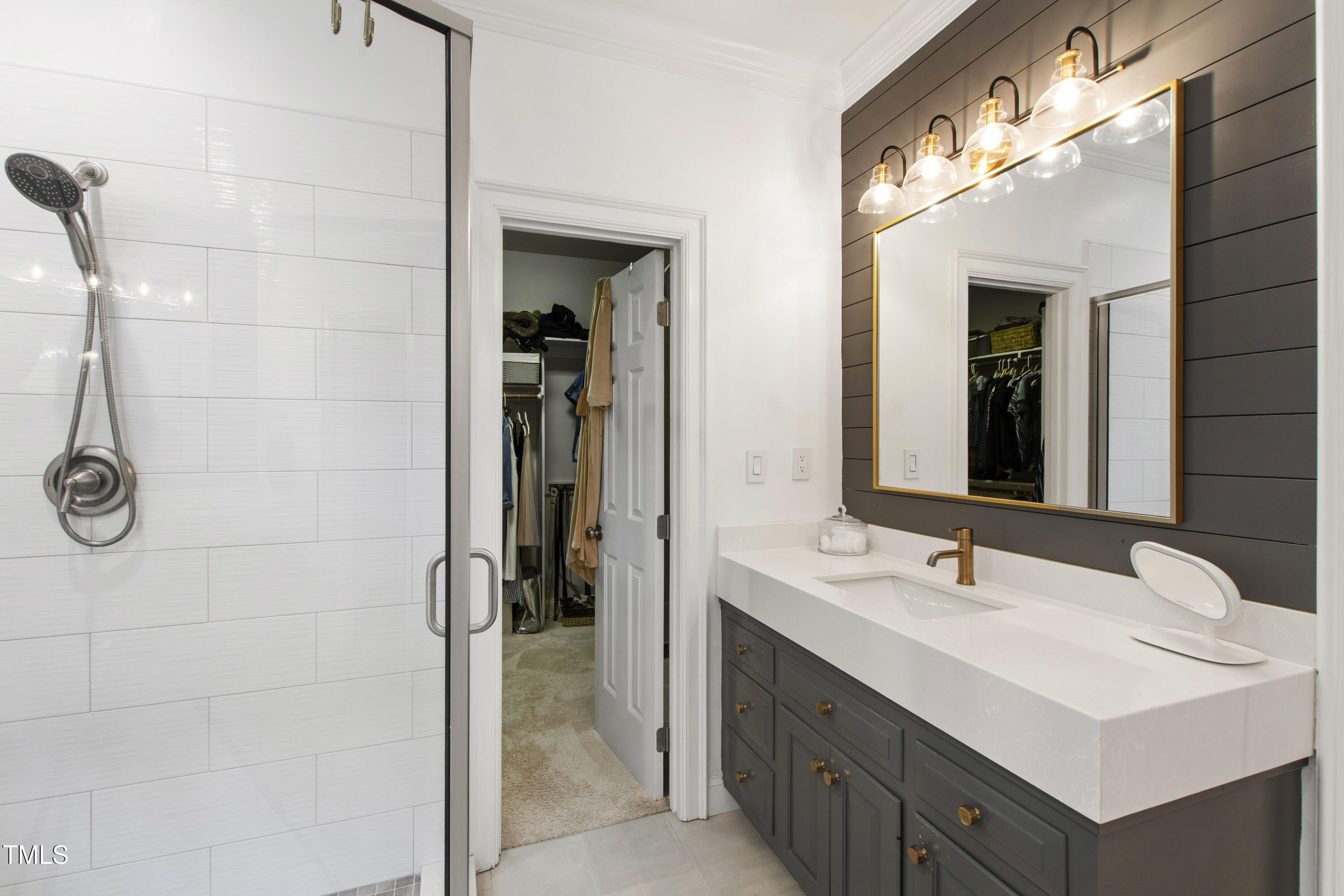 8609 Carriage Tour Lane