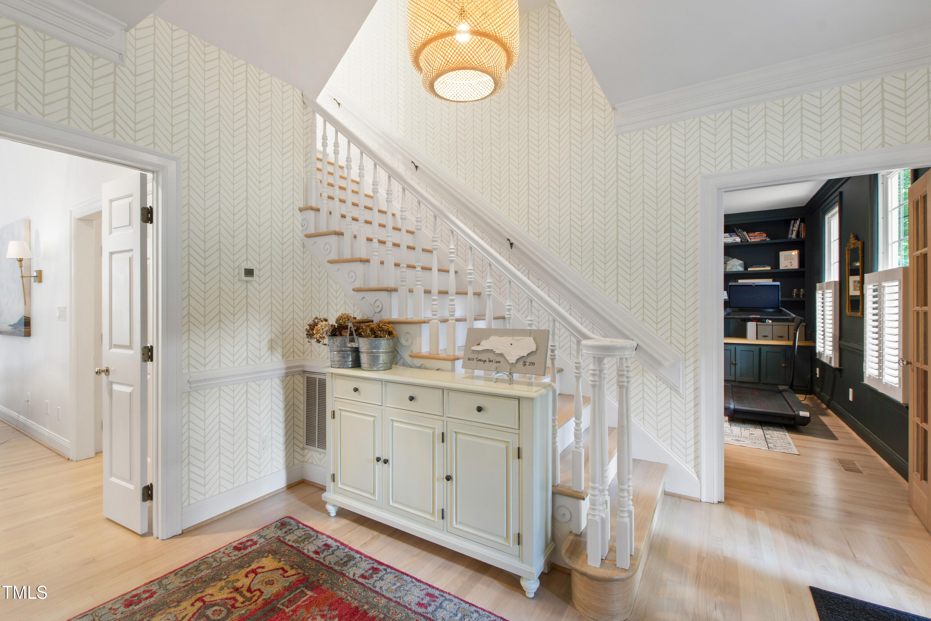 8609 Carriage Tour Lane