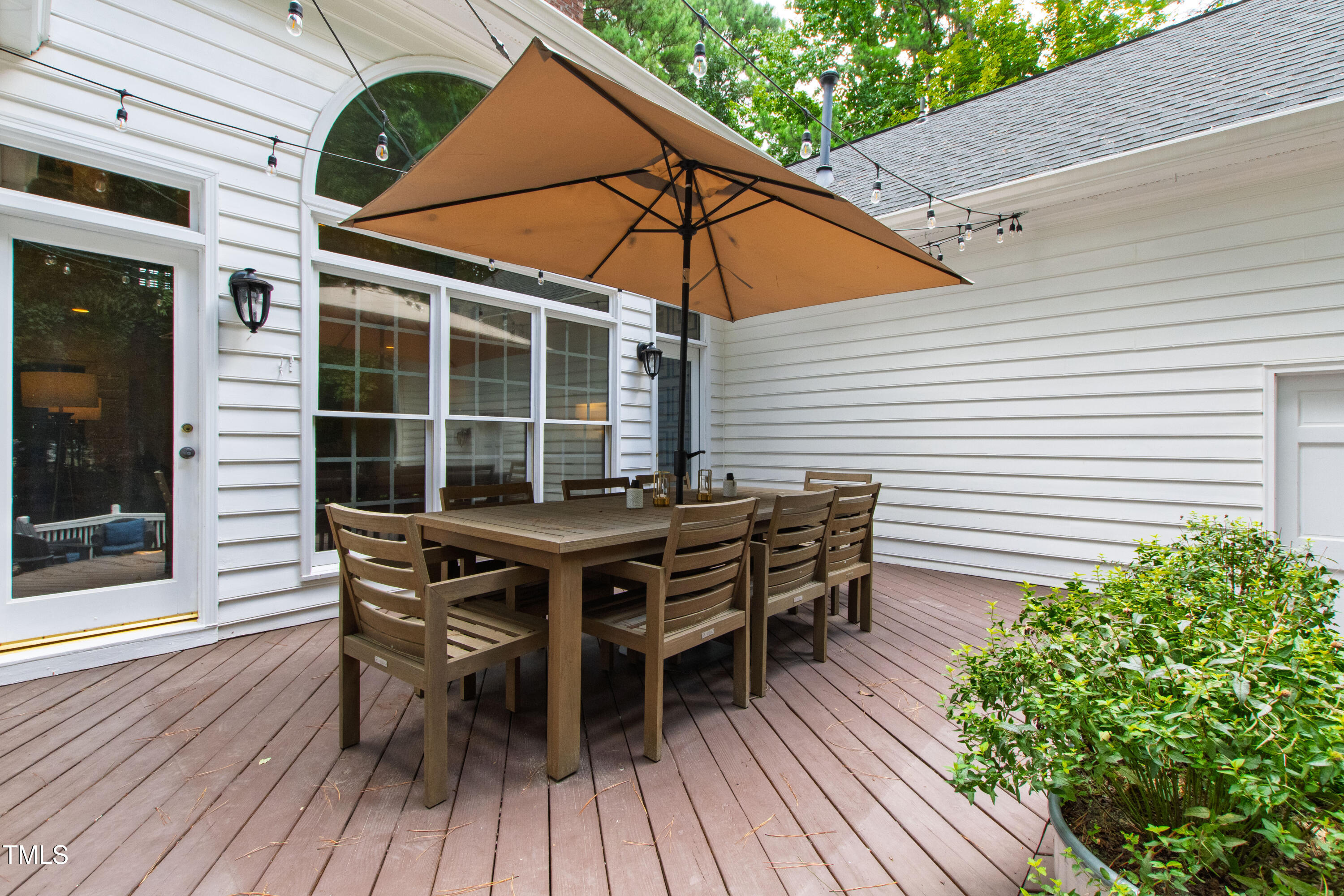 8609 Carriage Tour Lane