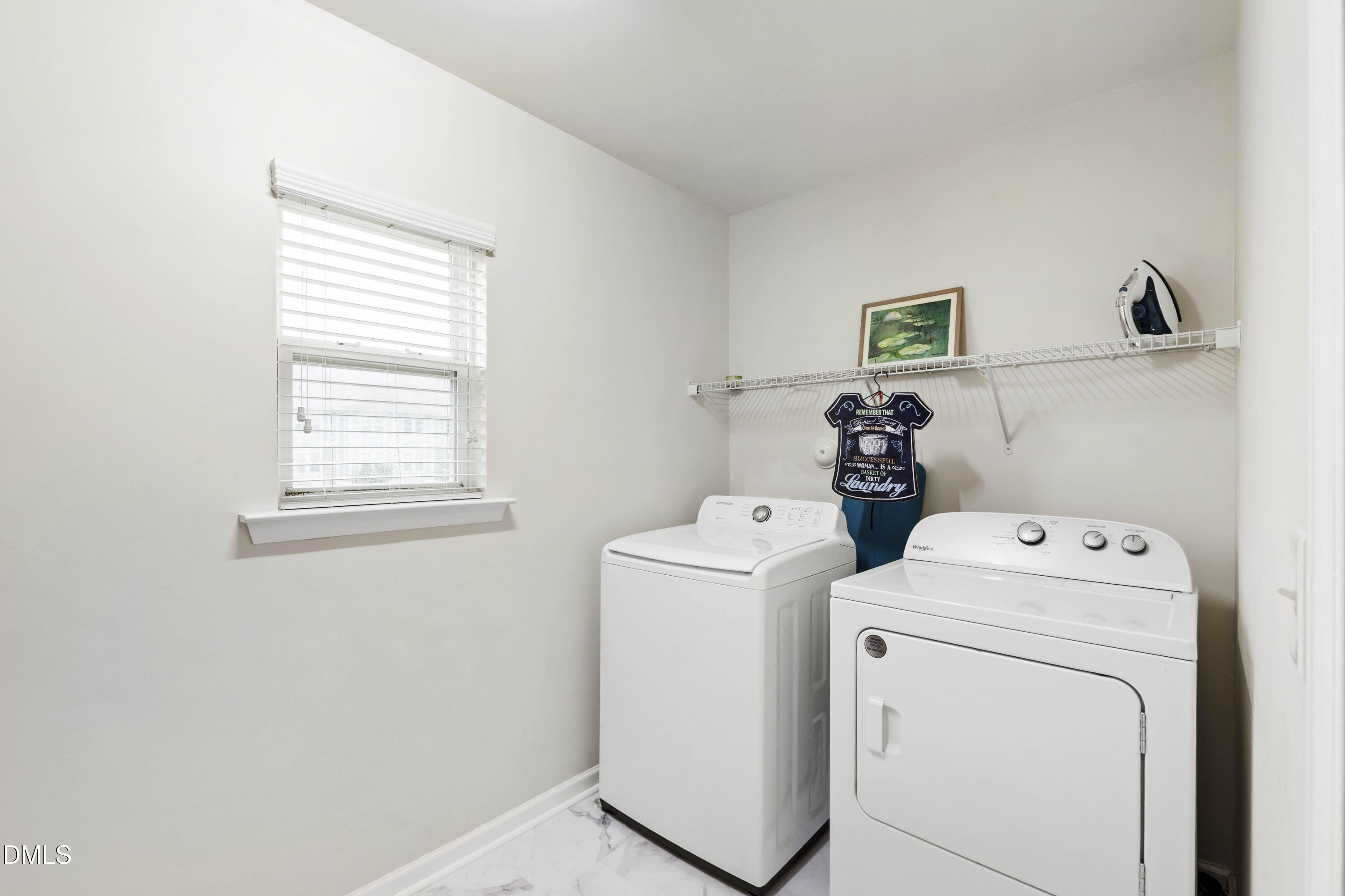 328 Edgecroft Way