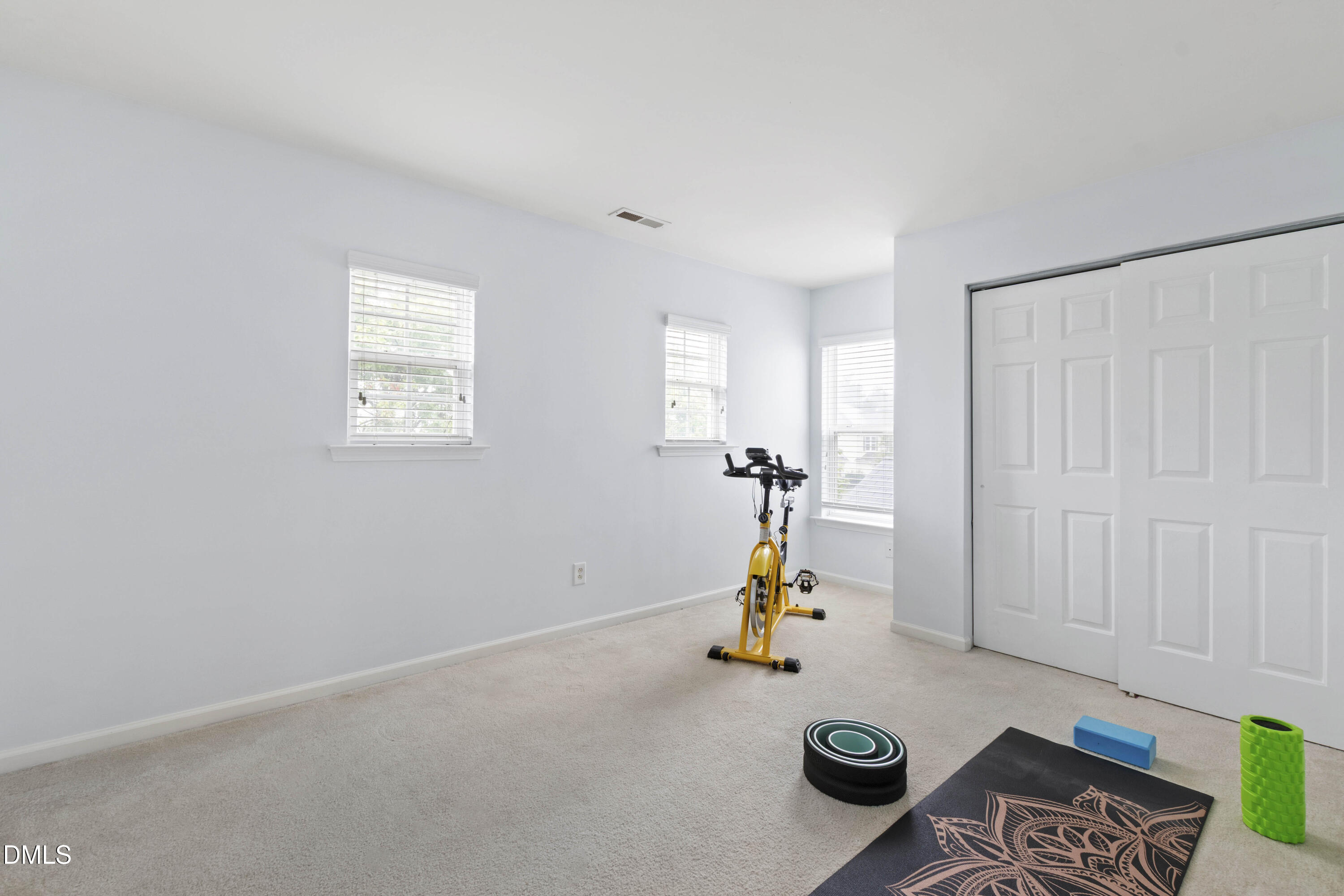 328 Edgecroft Way