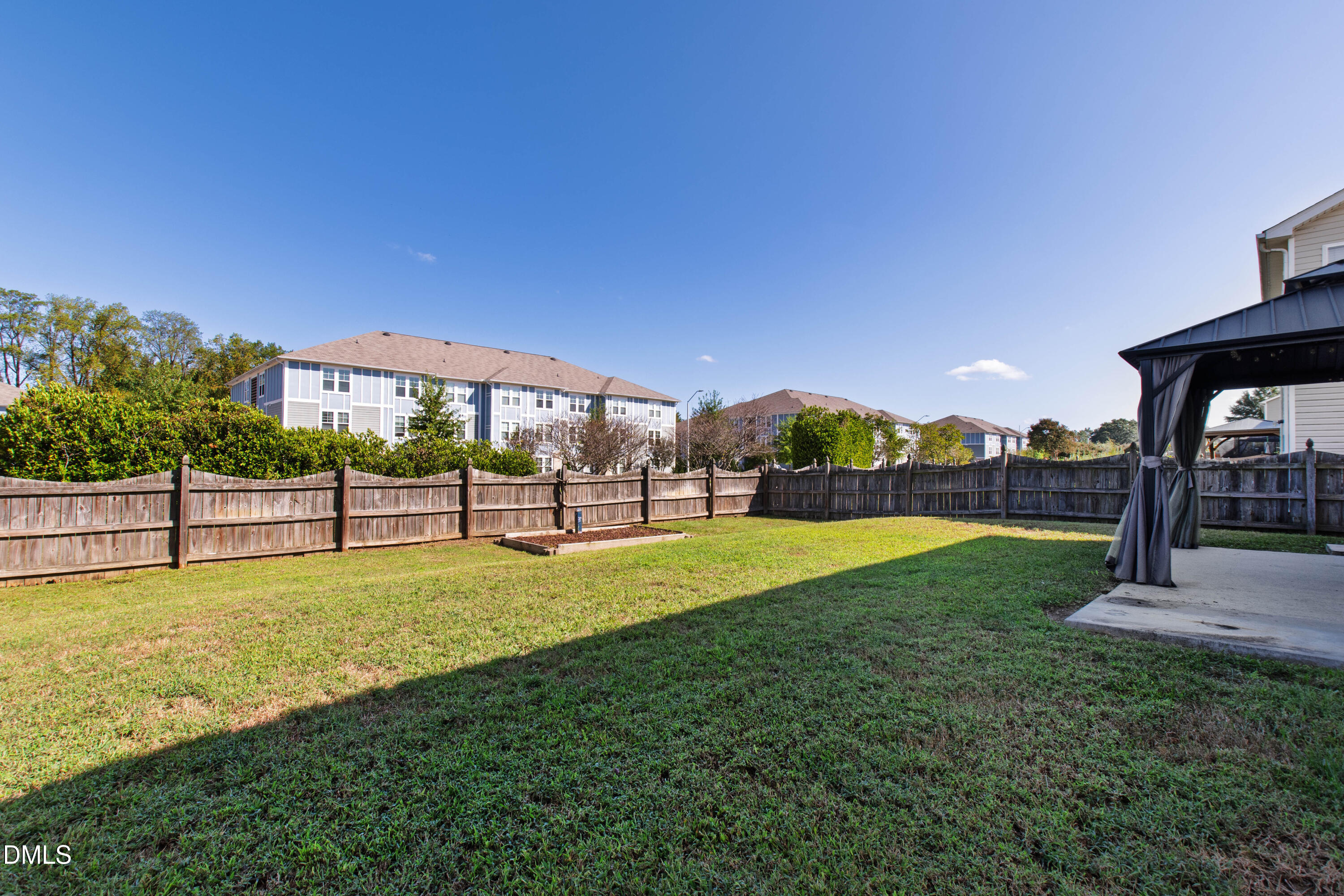 328 Edgecroft Way