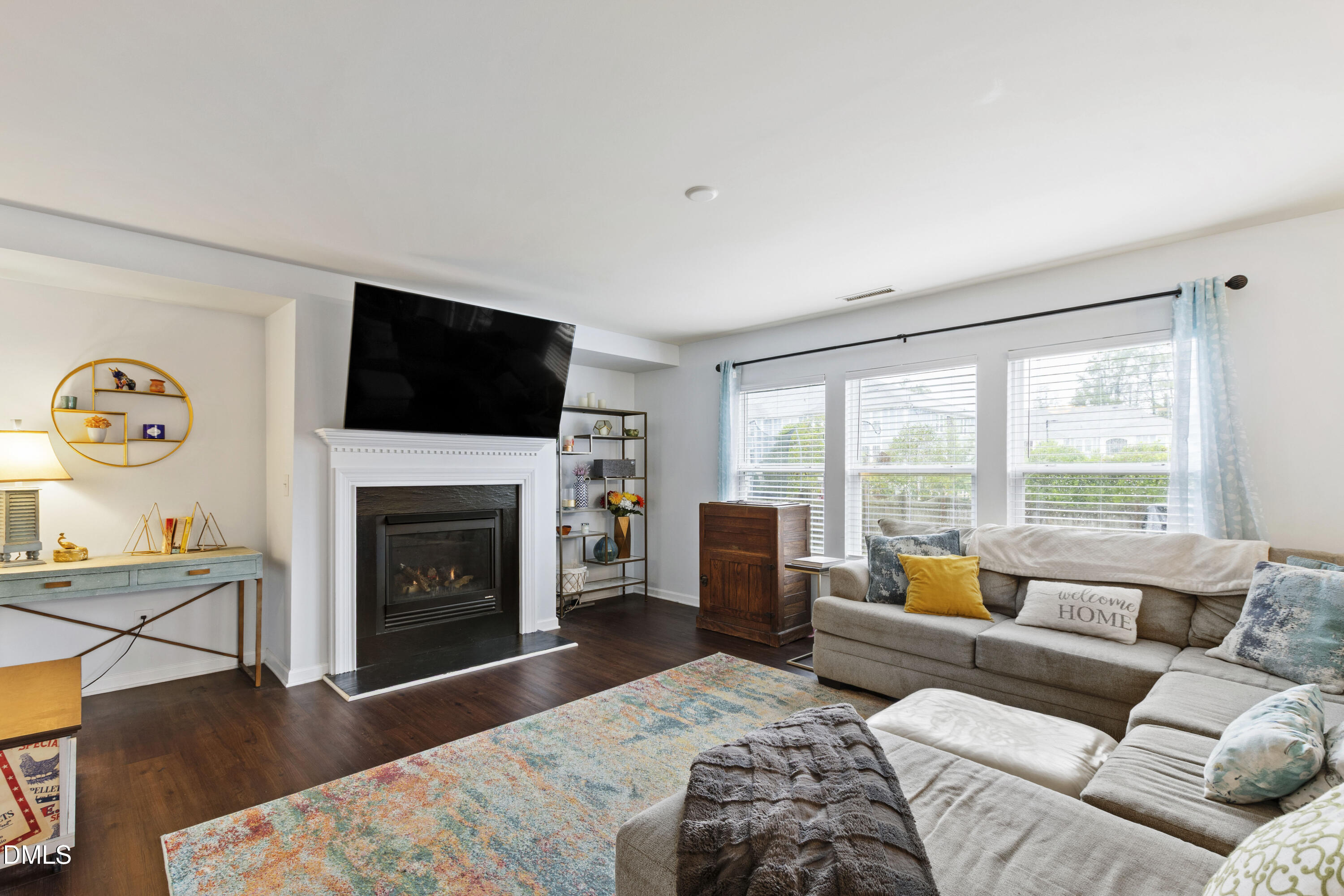 328 Edgecroft Way