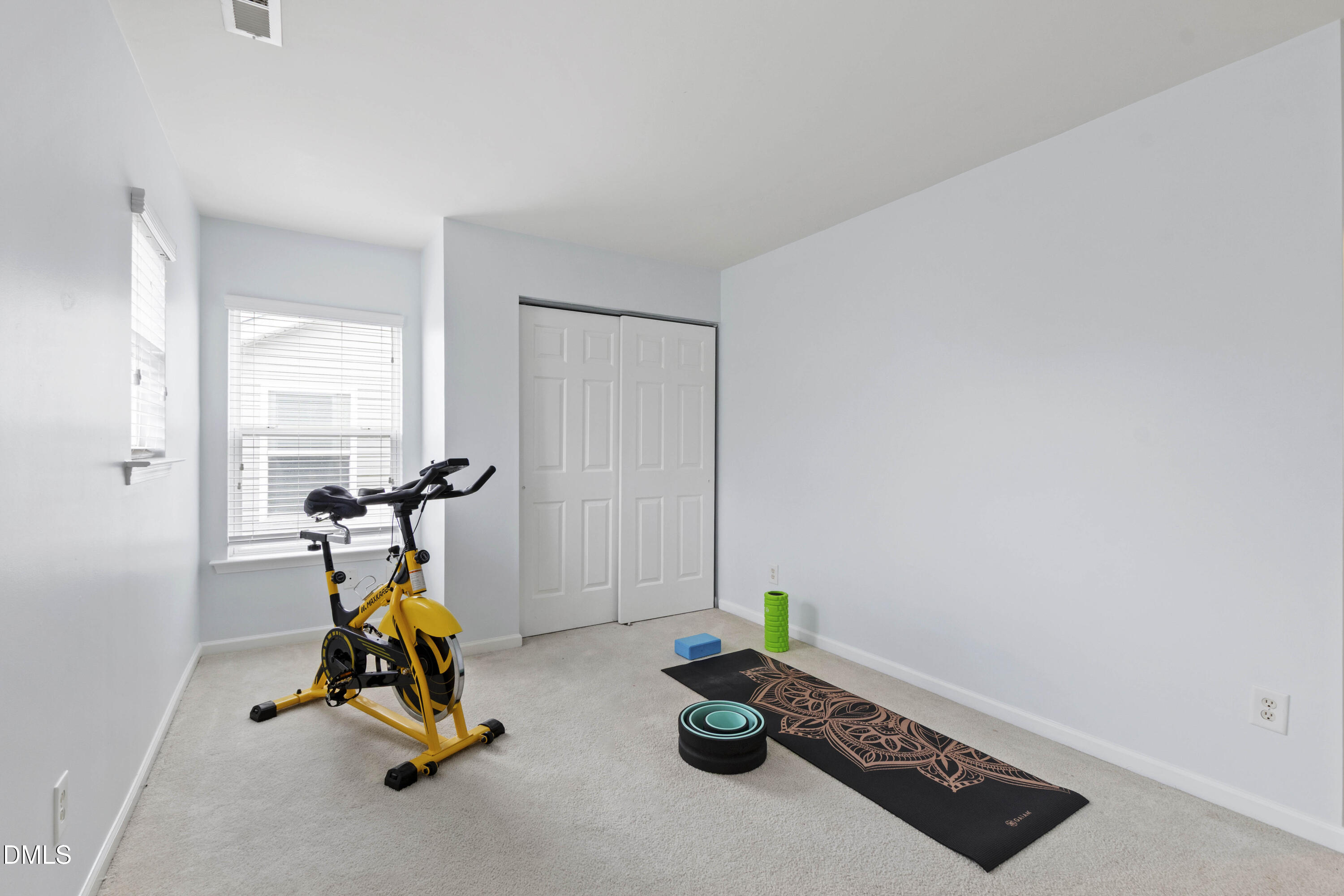 328 Edgecroft Way