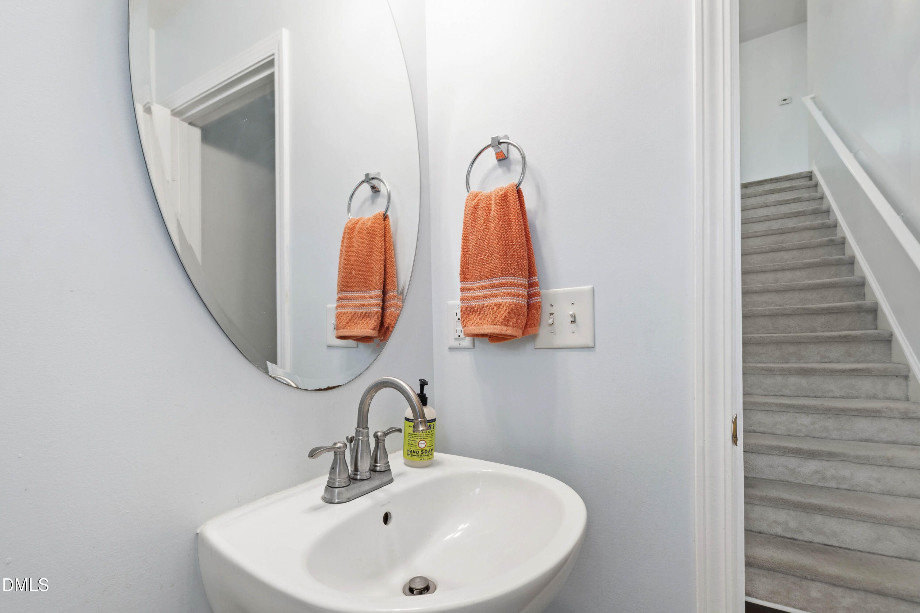 328 Edgecroft Way