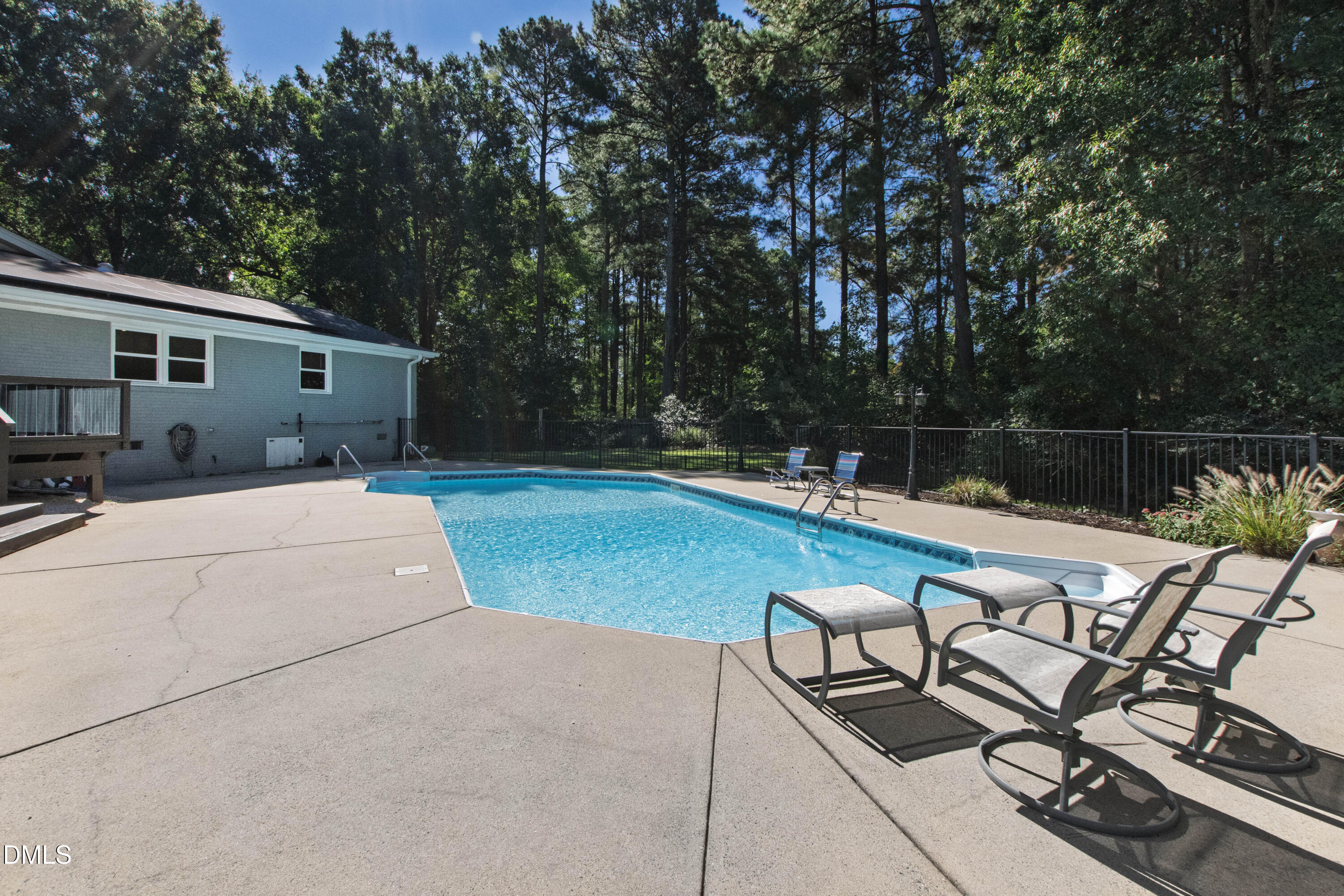 1421 Jenks Carpenter Road