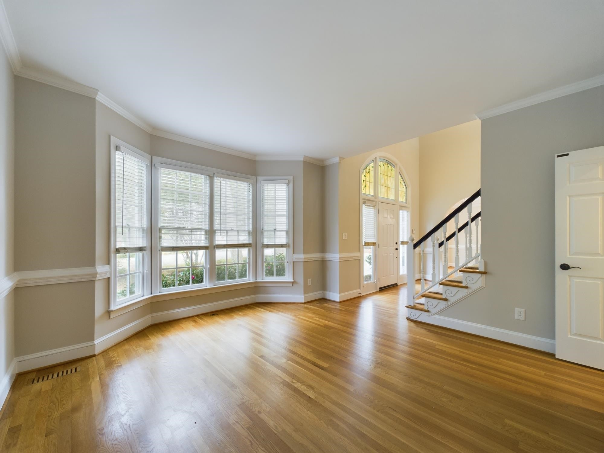 211 Southbank Drive