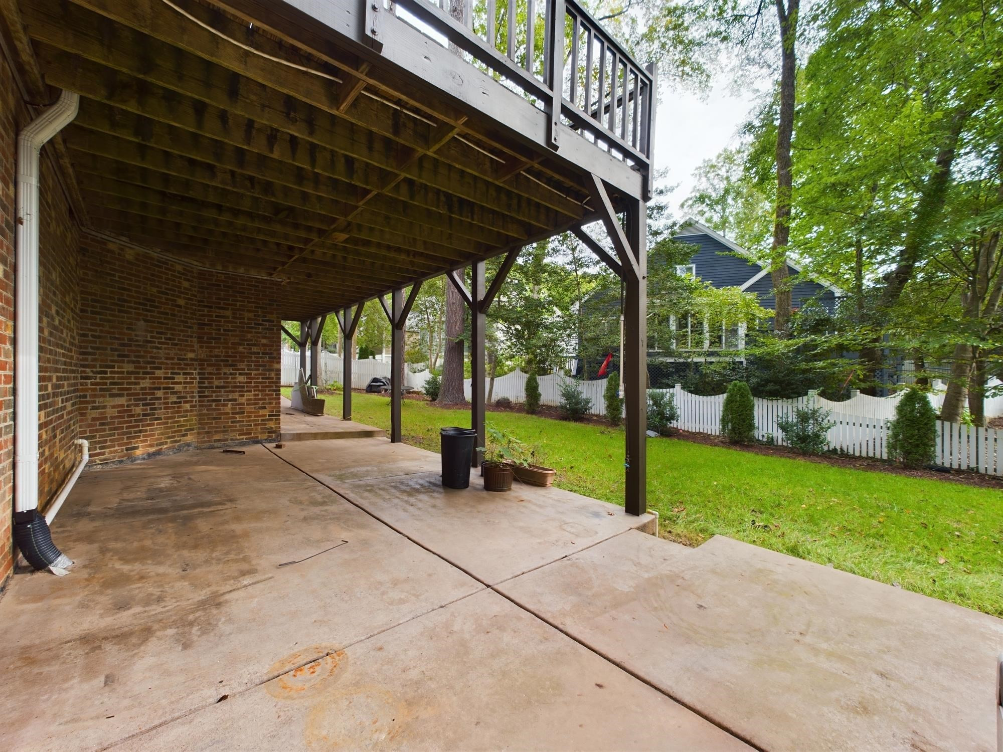 211 Southbank Drive