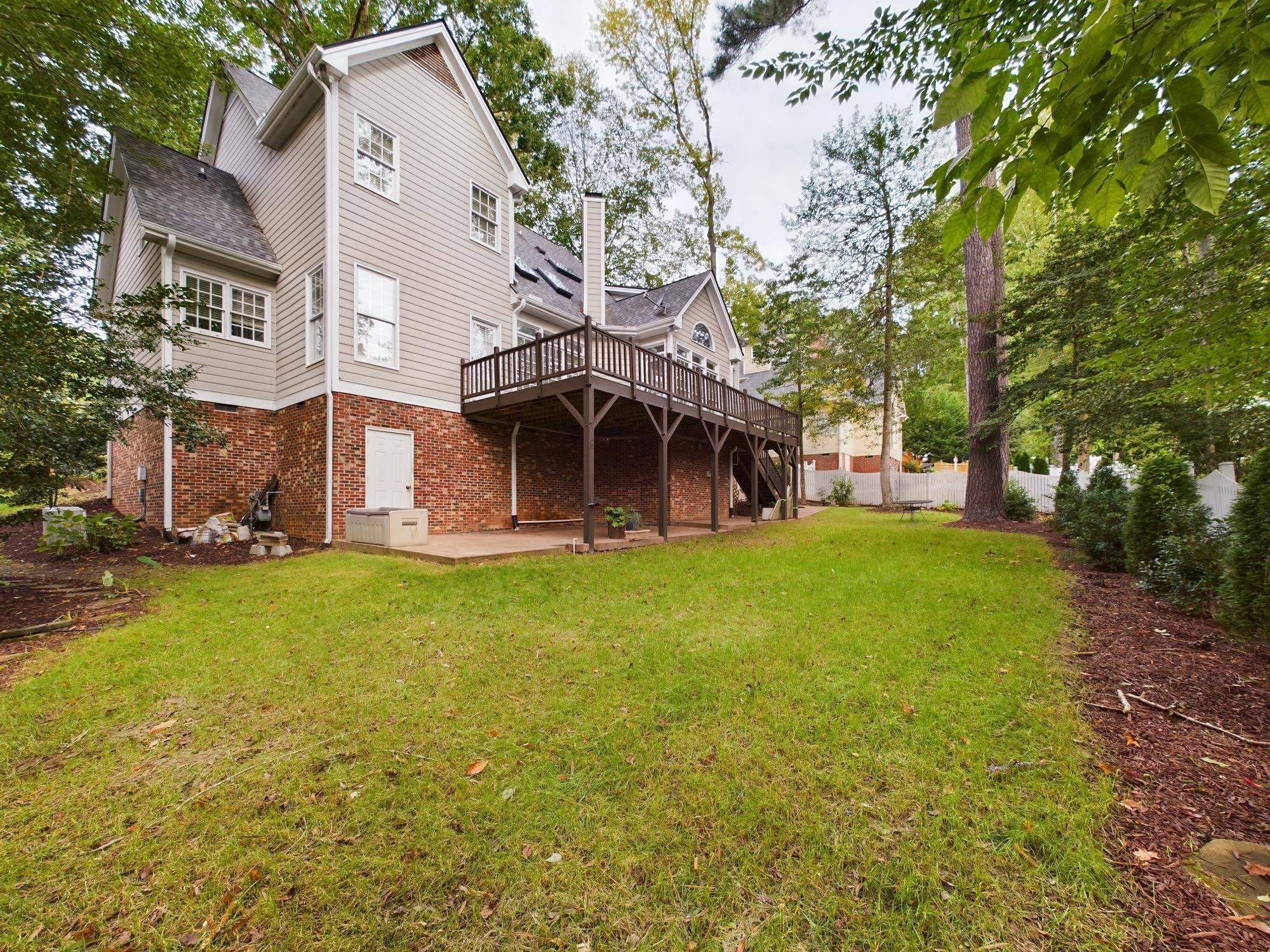 211 Southbank Drive