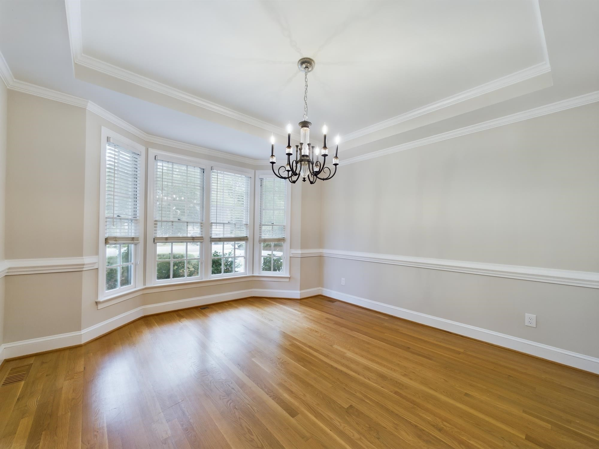 211 Southbank Drive