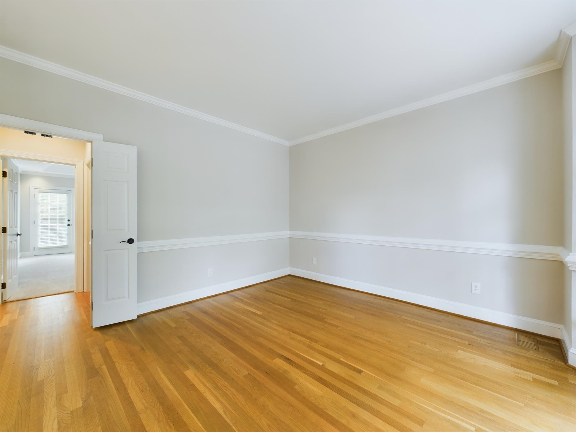 211 Southbank Drive