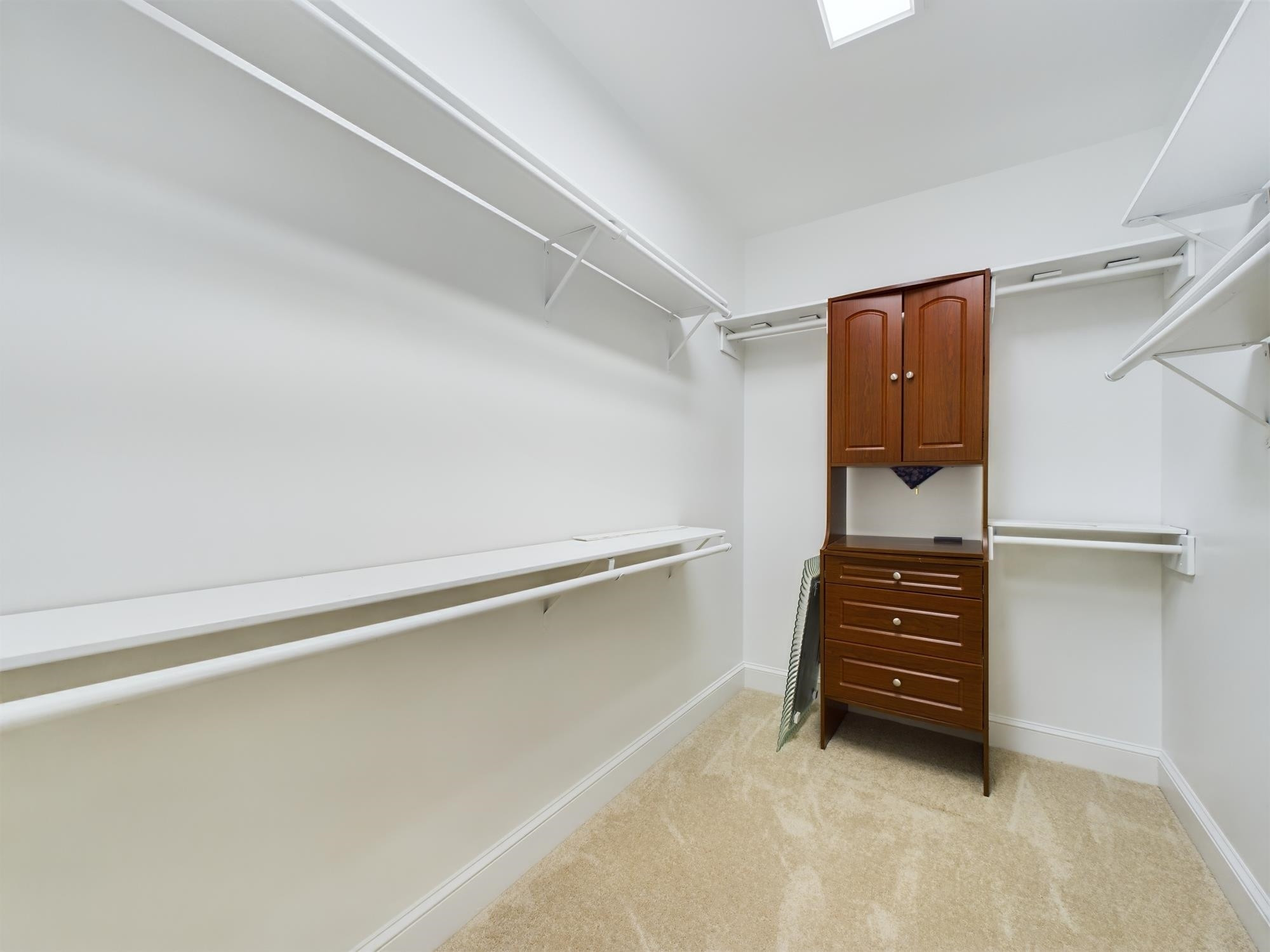 211 Southbank Drive