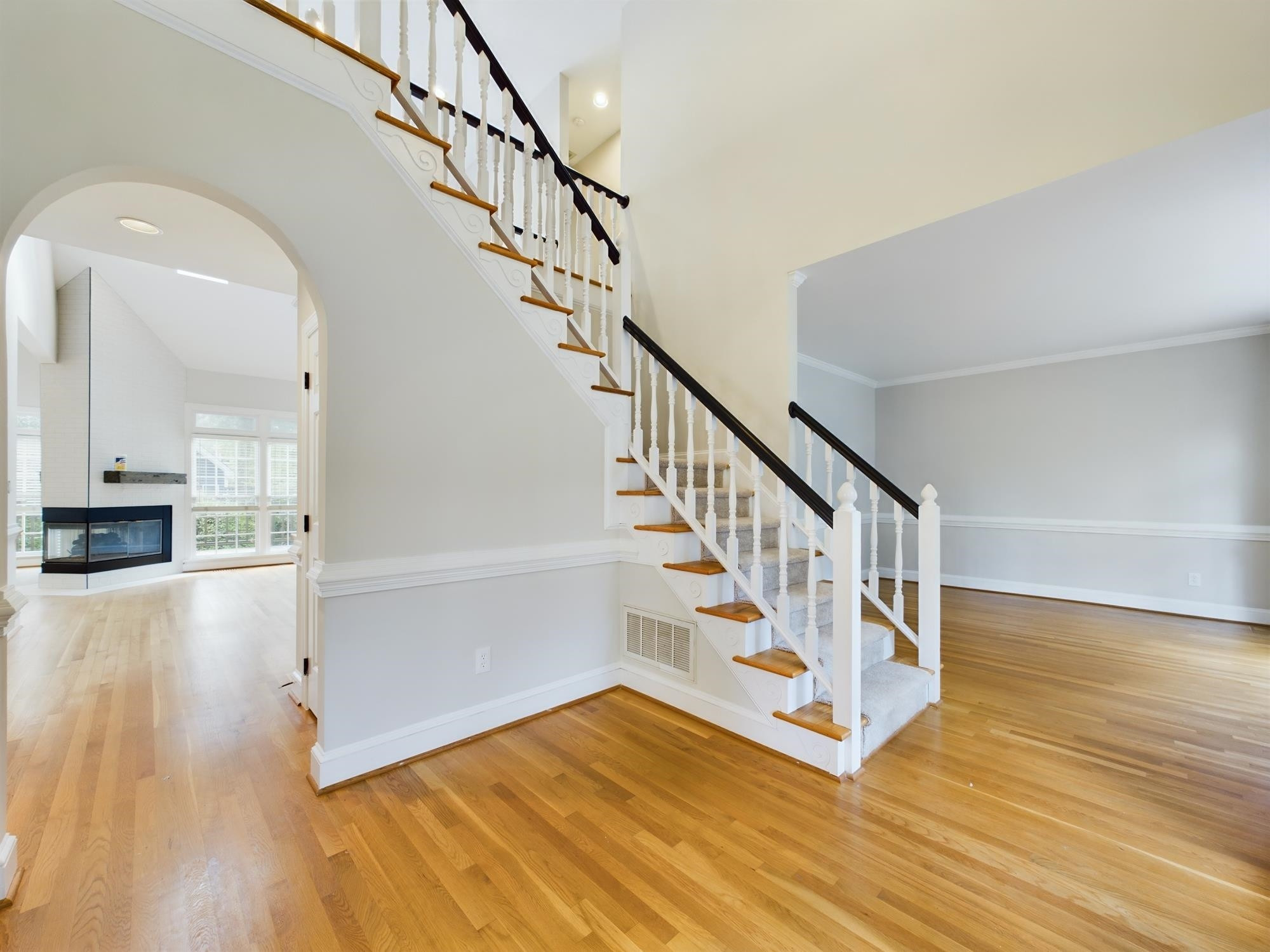 211 Southbank Drive