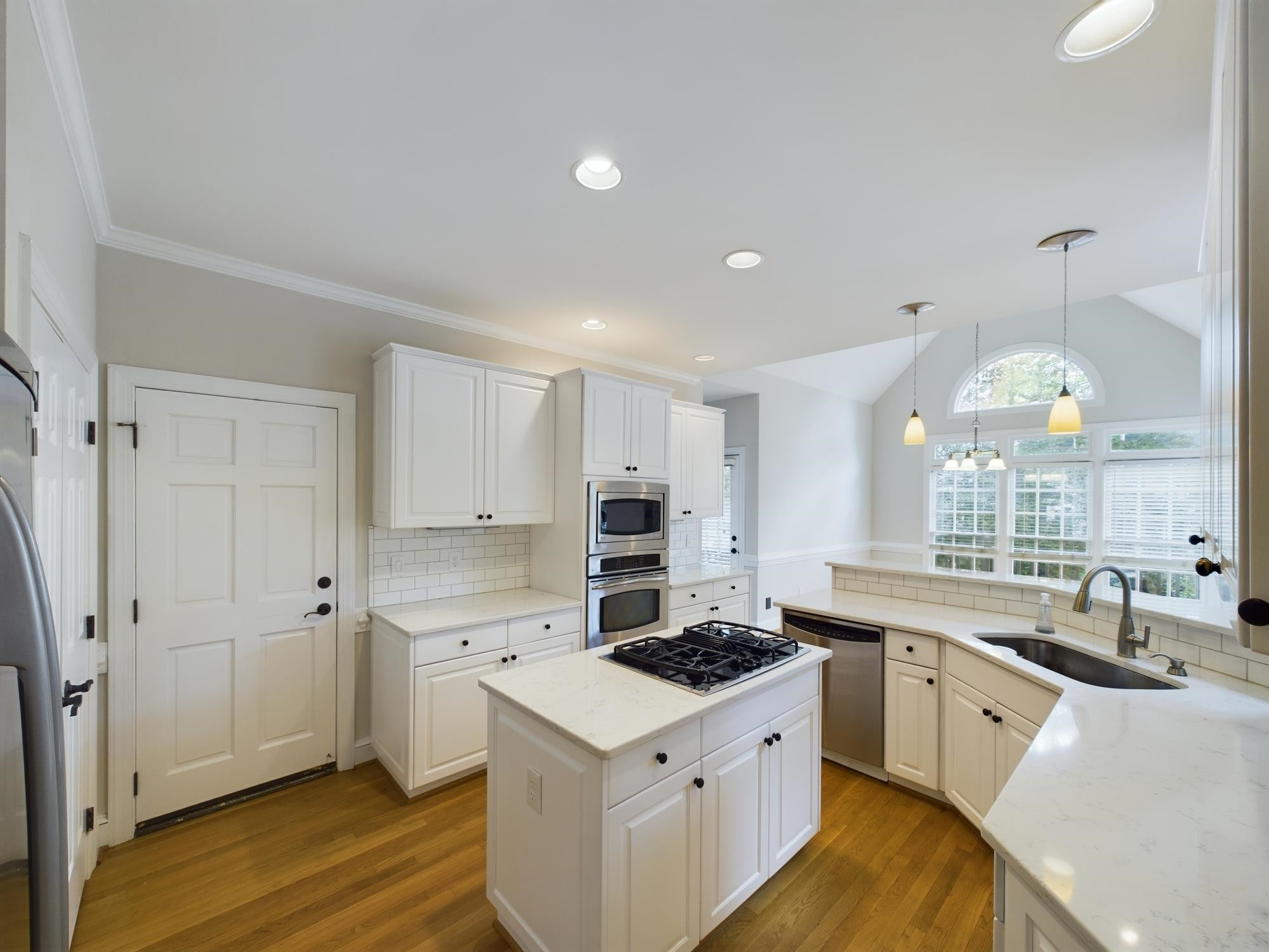 211 Southbank Drive