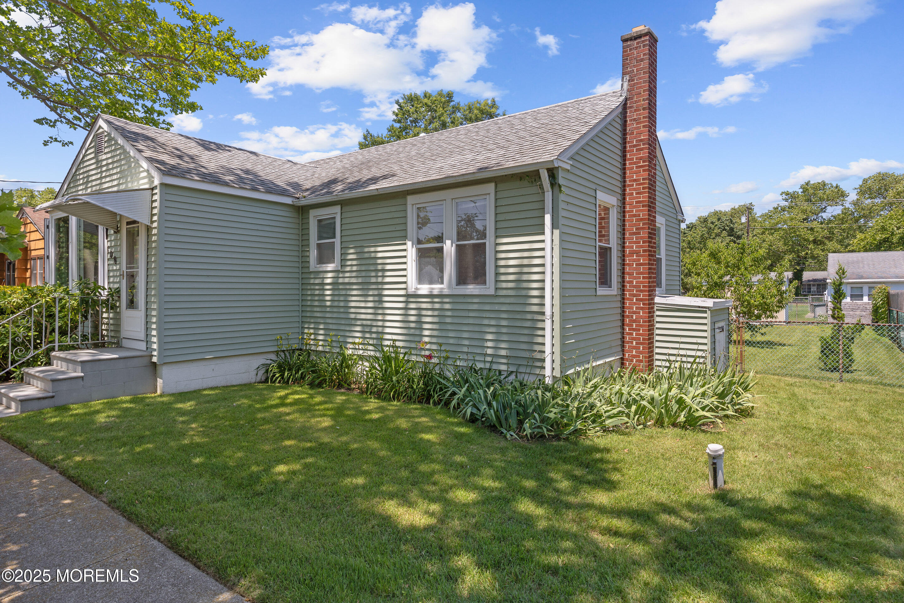 108 Bucknell Avenue