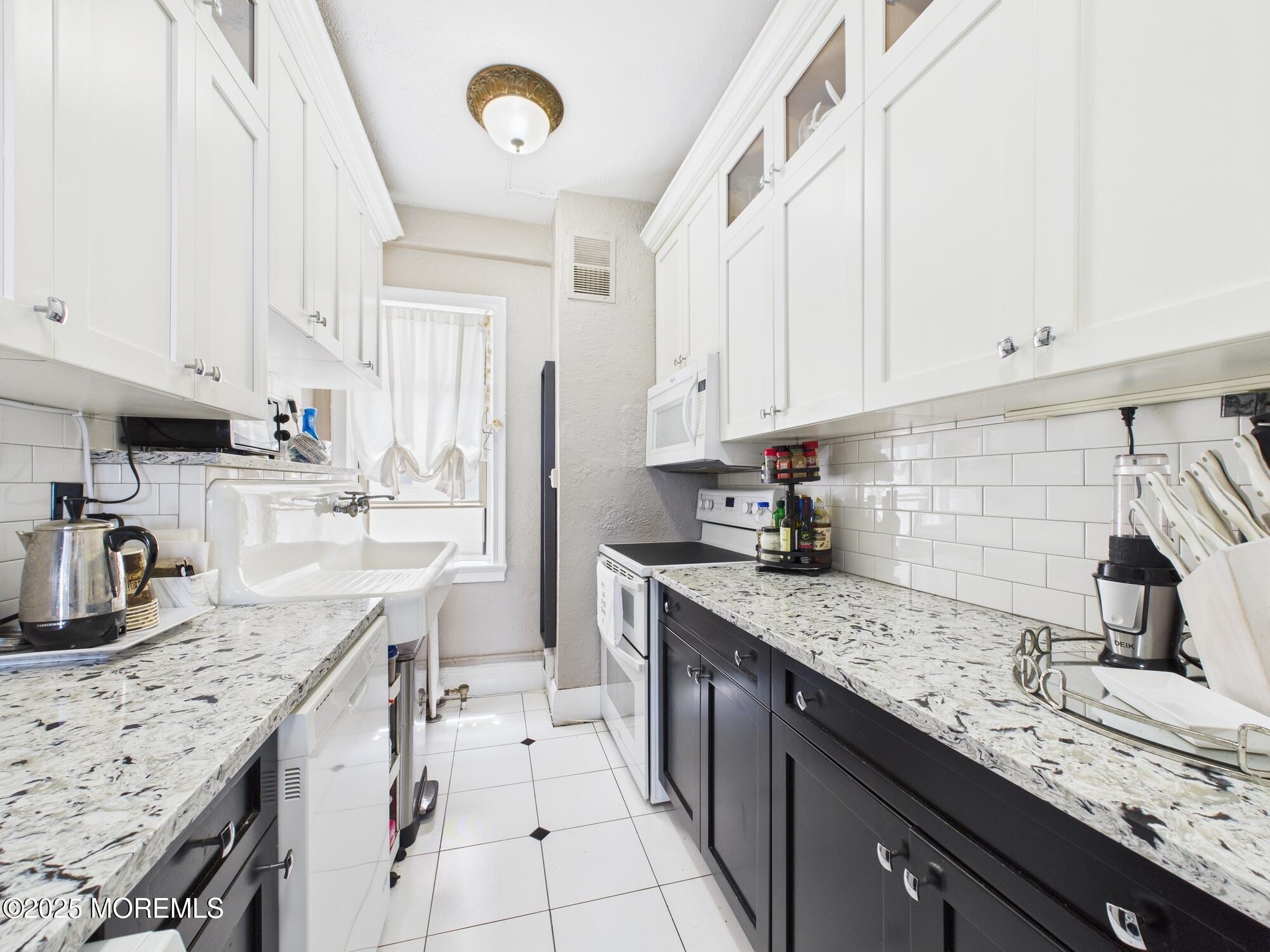 400 Deal Lake Drive, 3J