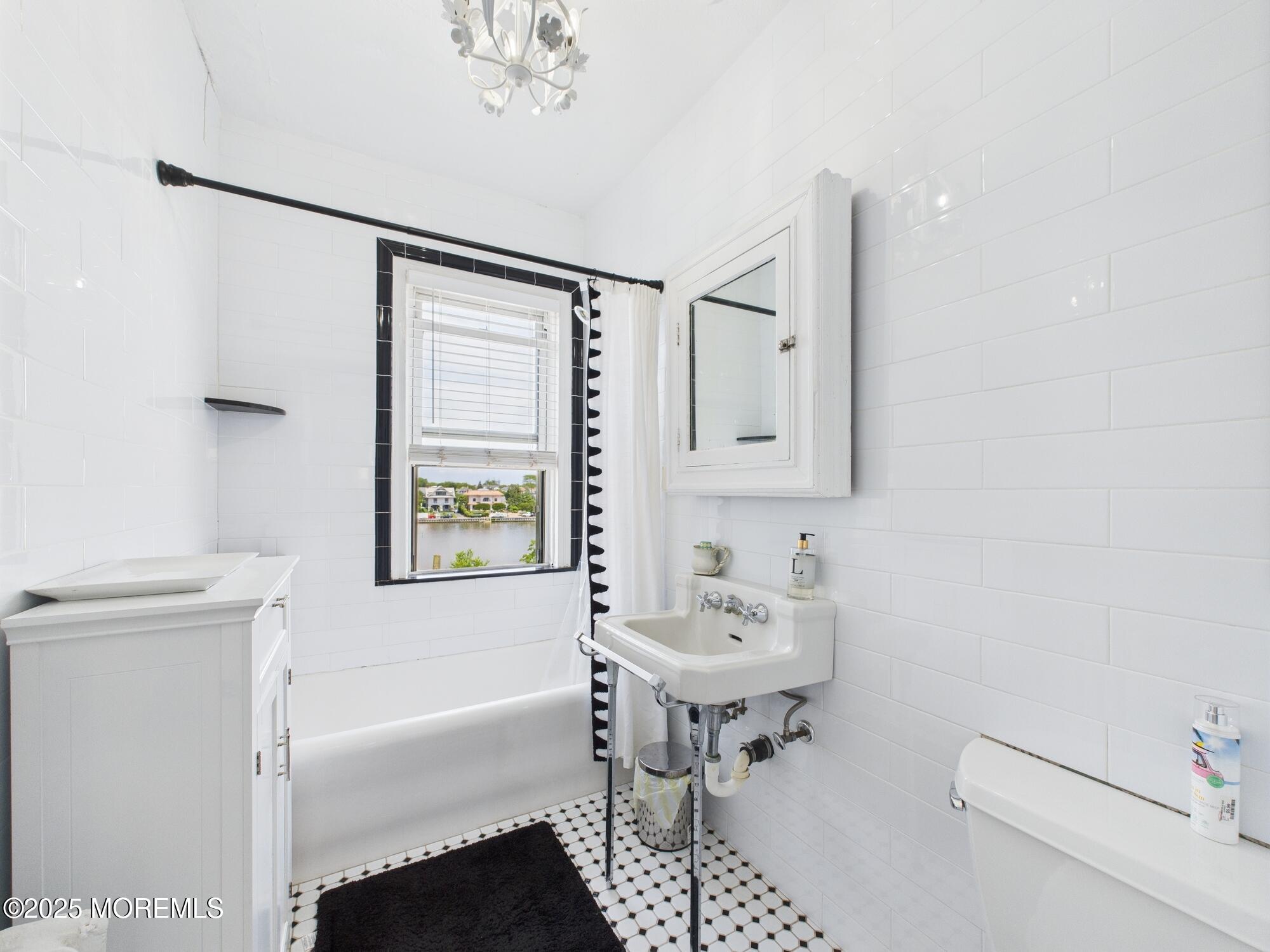 400 Deal Lake Drive, 3J