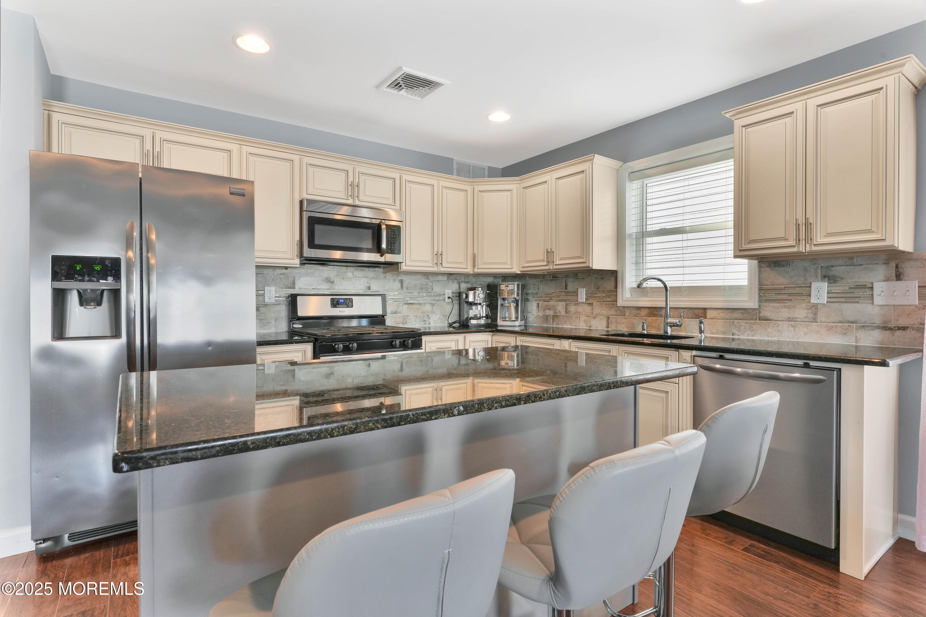 115 Harding Avenue B