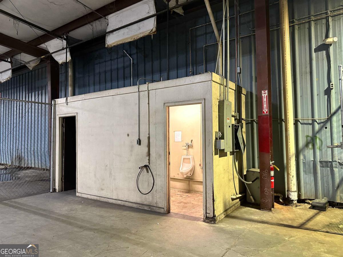 1140 Monticello Highway