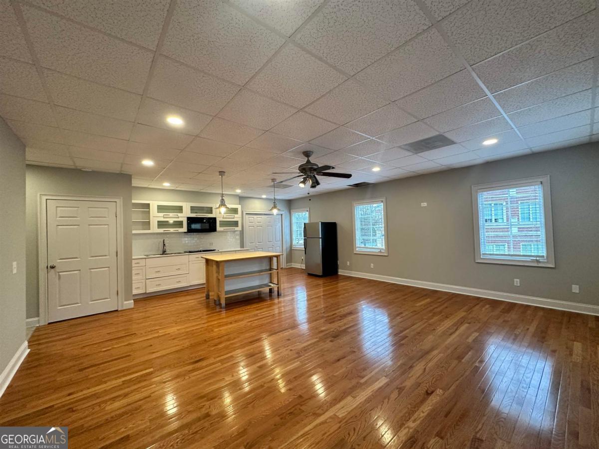 1051 Parkside Commons SUITE 203