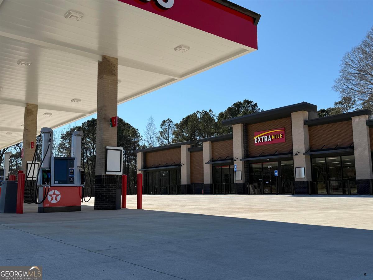 627 Old Phoenix Road SUITE A