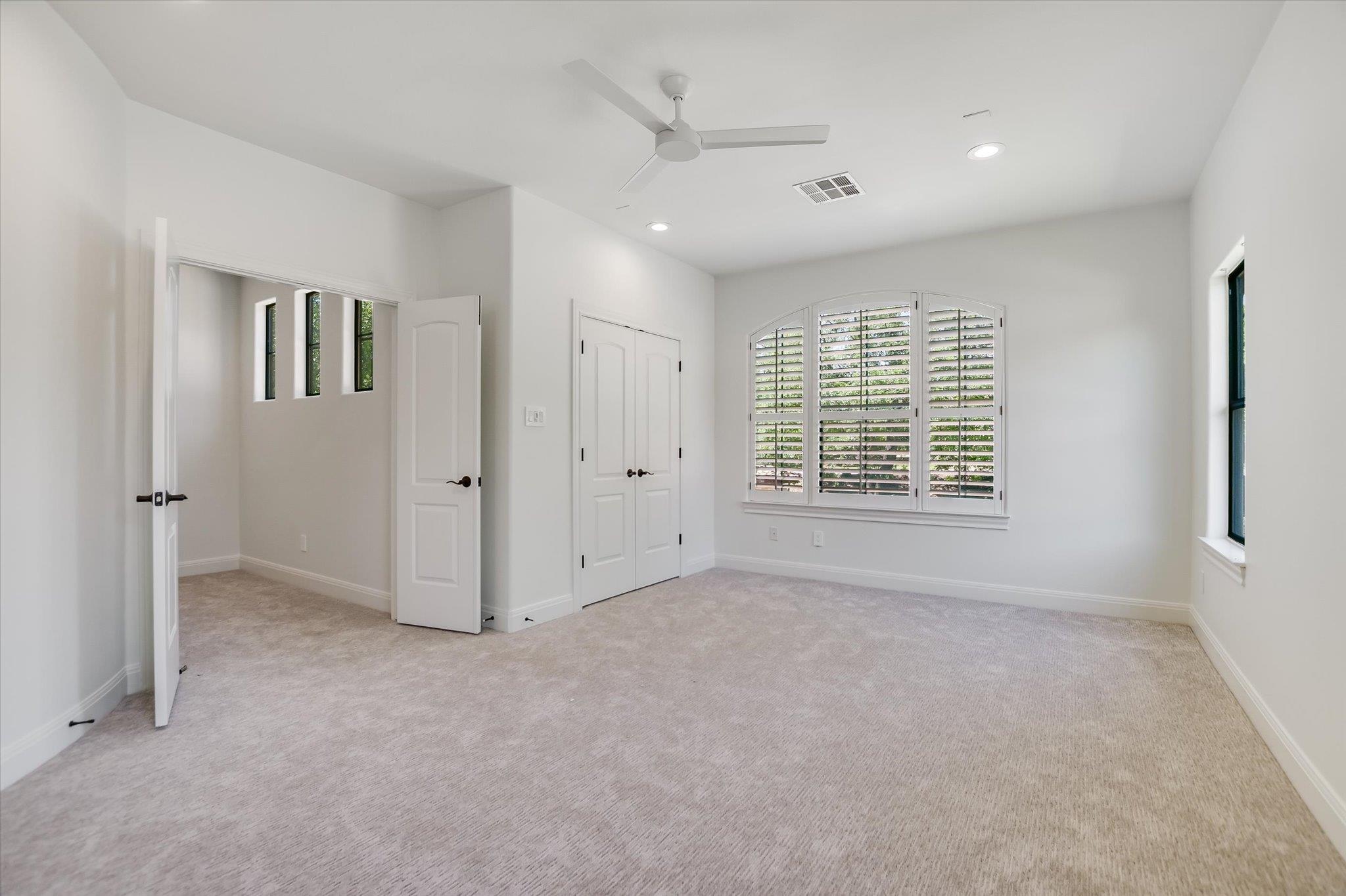 2617 University Club DR