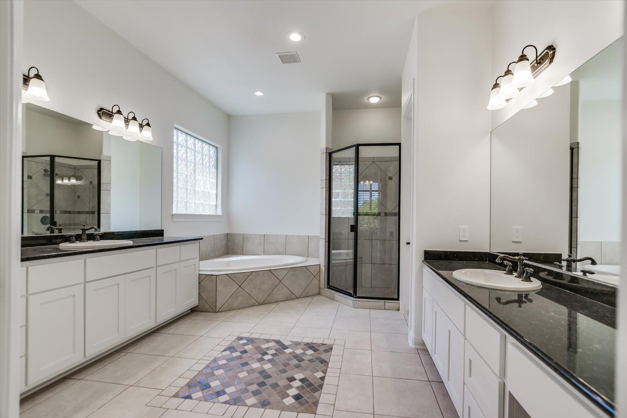 2617 University Club DR