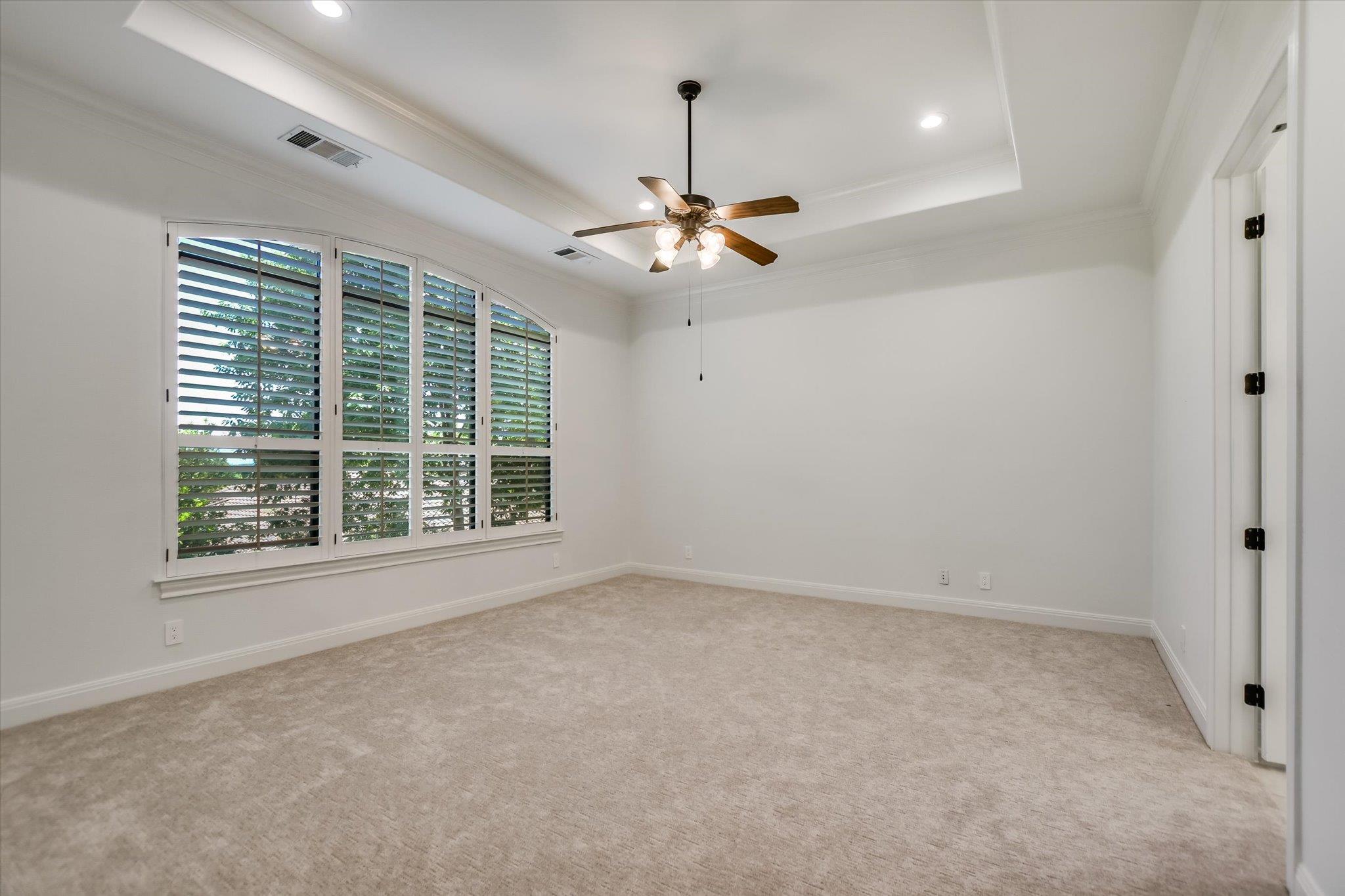 2617 University Club DR