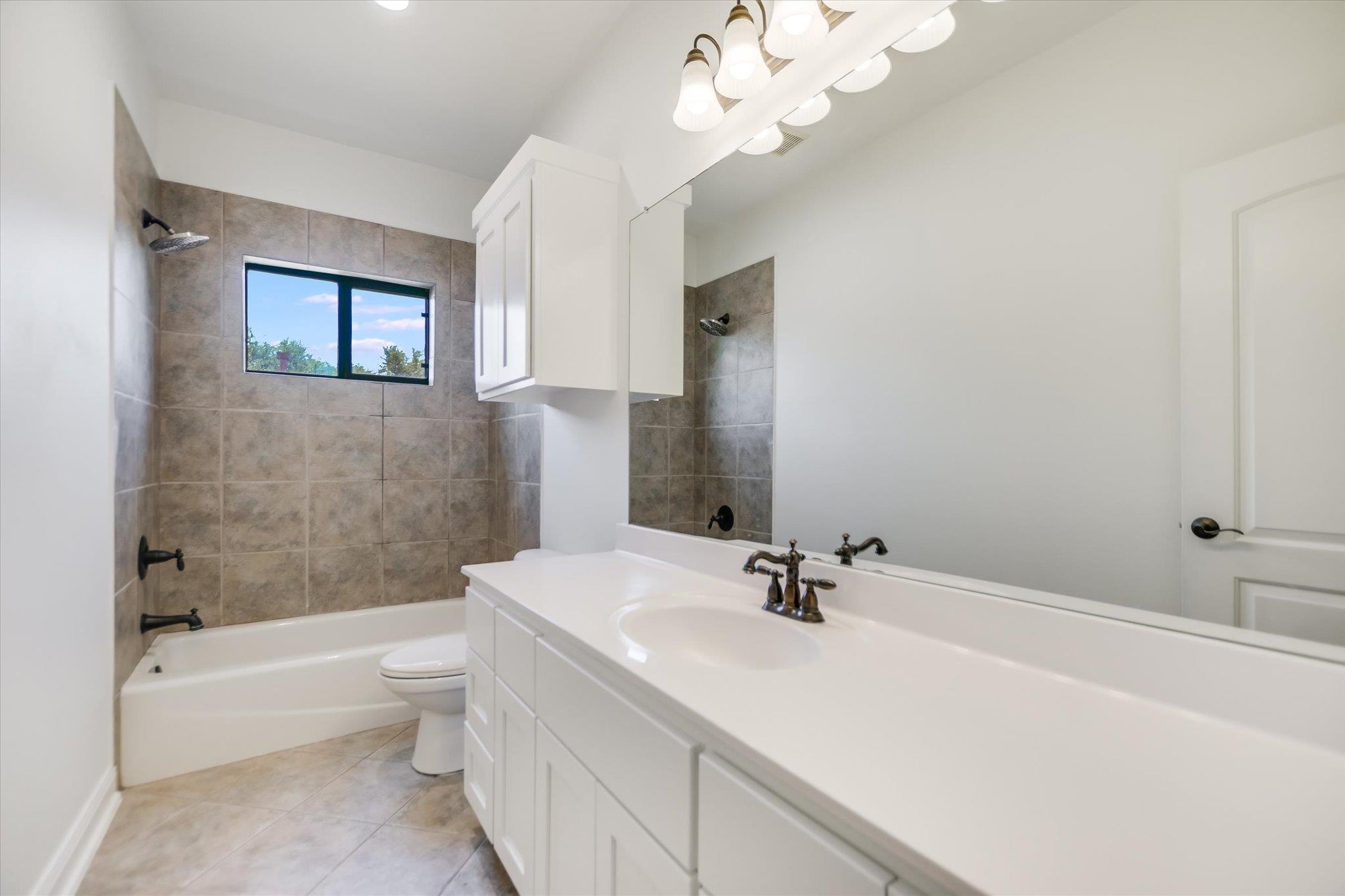 2617 University Club DR