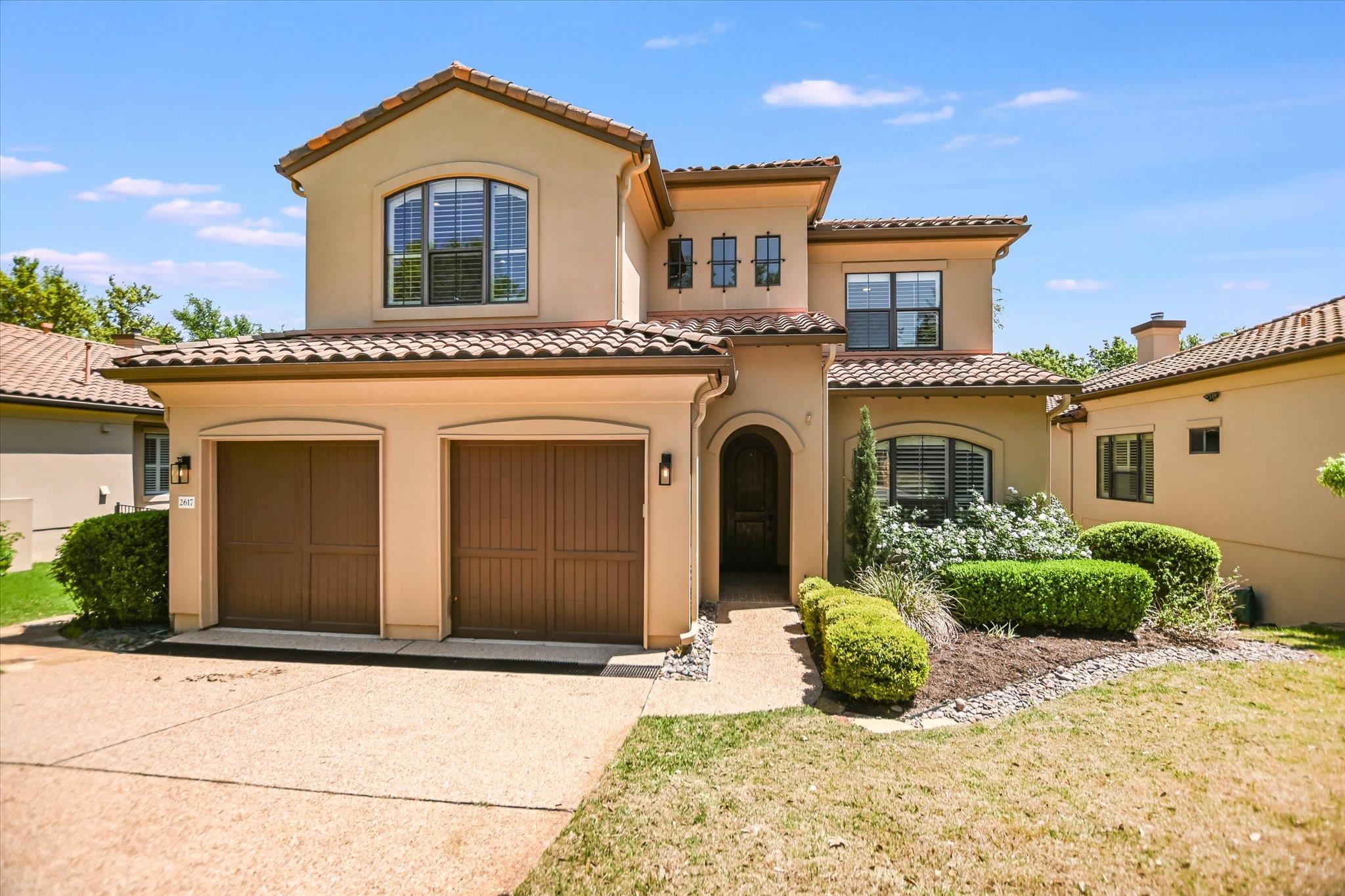 2617 University Club DR