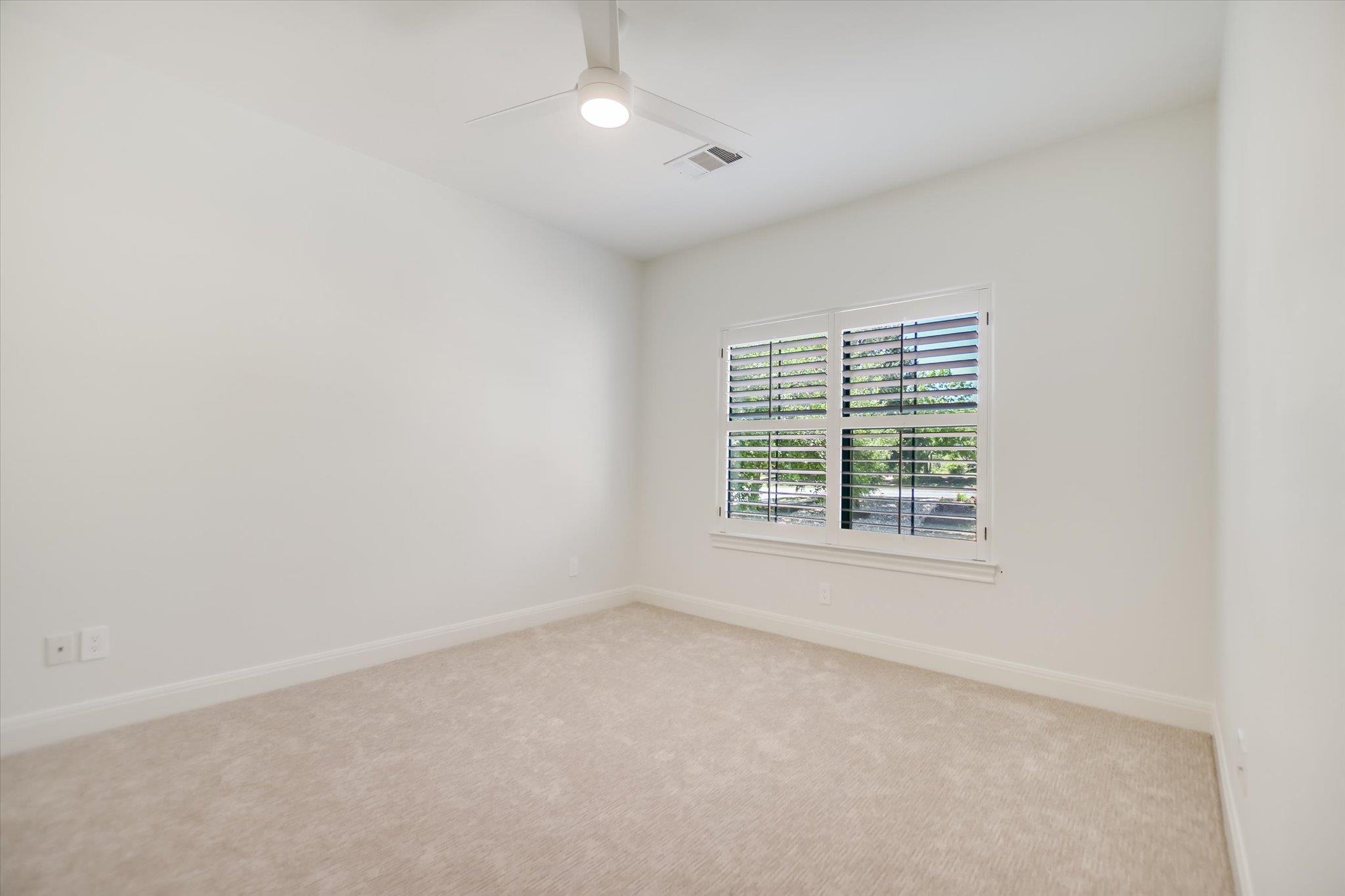 2617 University Club DR