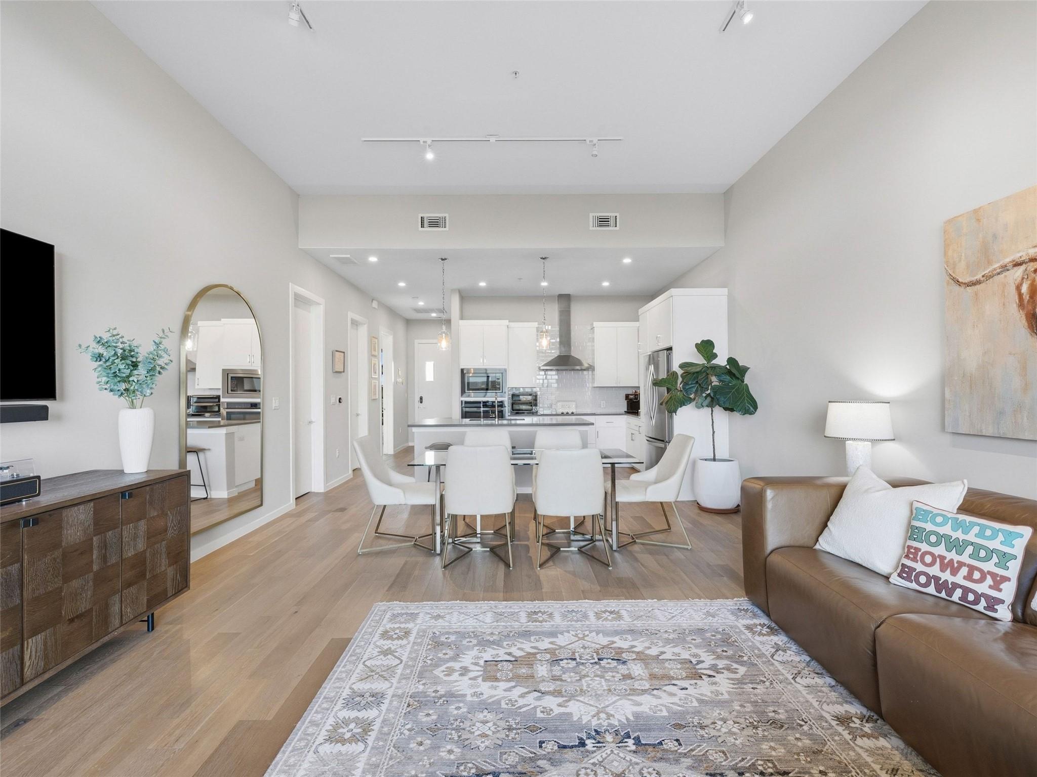 5921 Hi Line RD # 1303