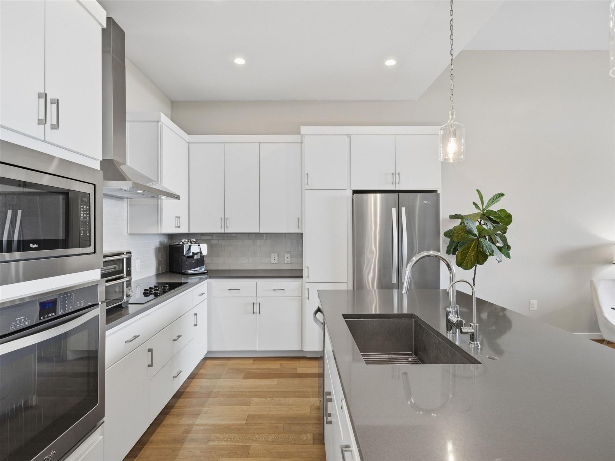 5921 Hi Line RD # 1303