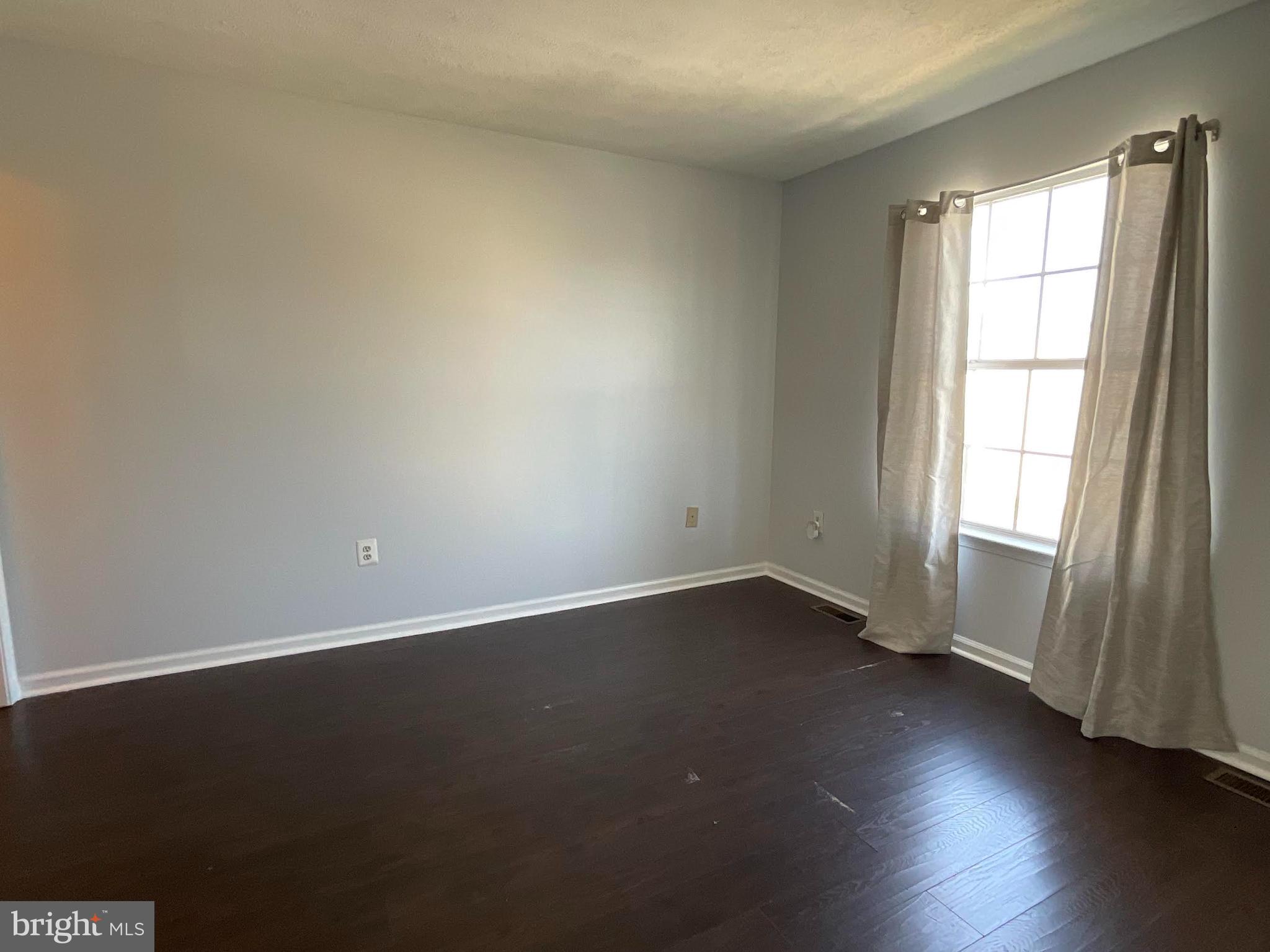 520 CROMWELL COURT