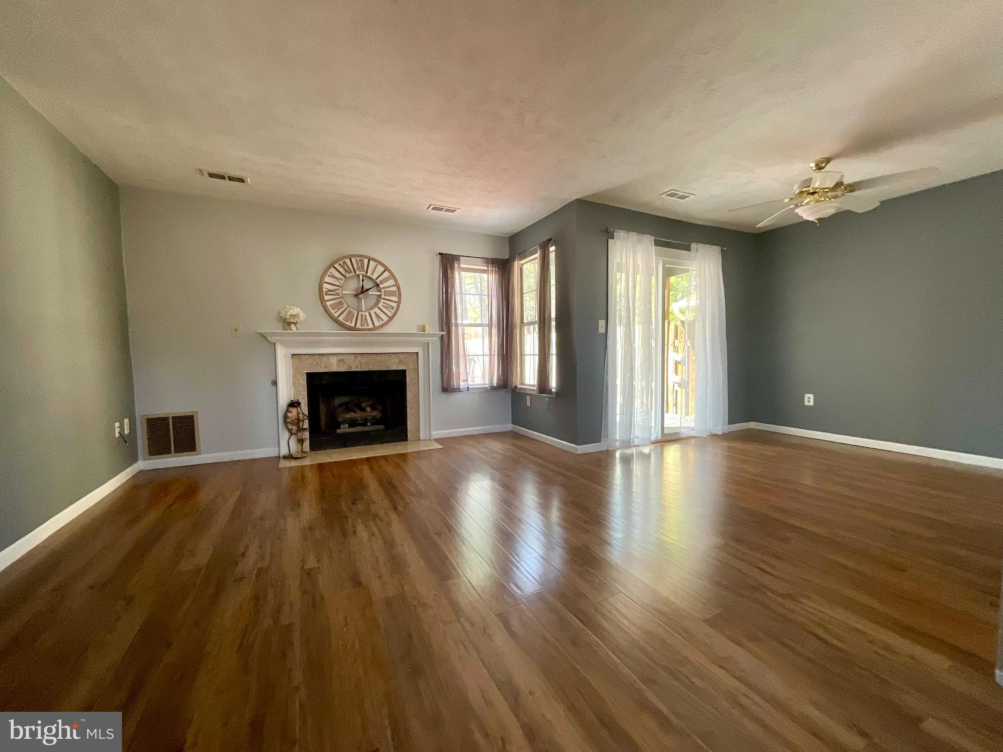 520 CROMWELL COURT