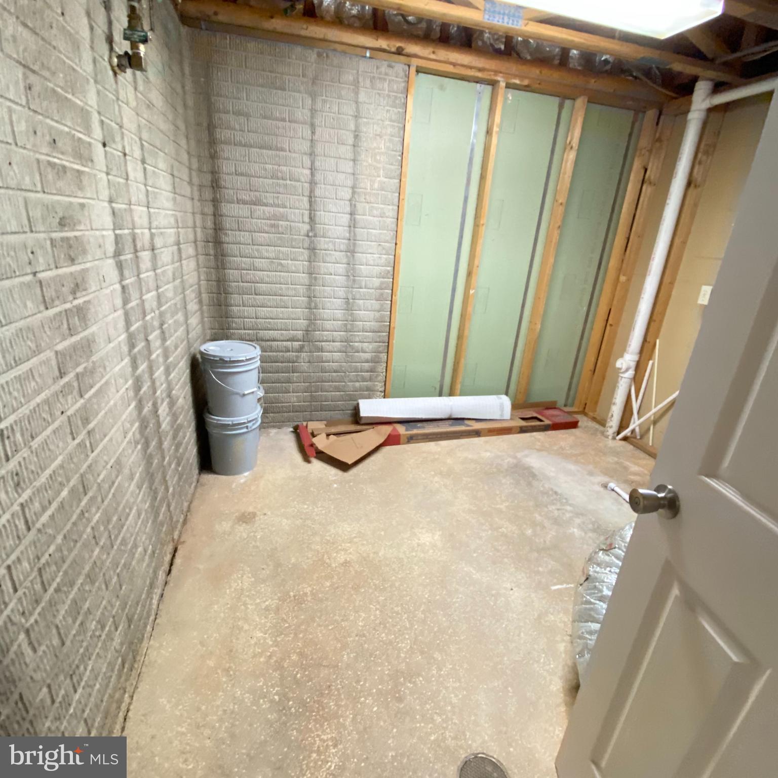684 RIPPLEBROOK DRIVE