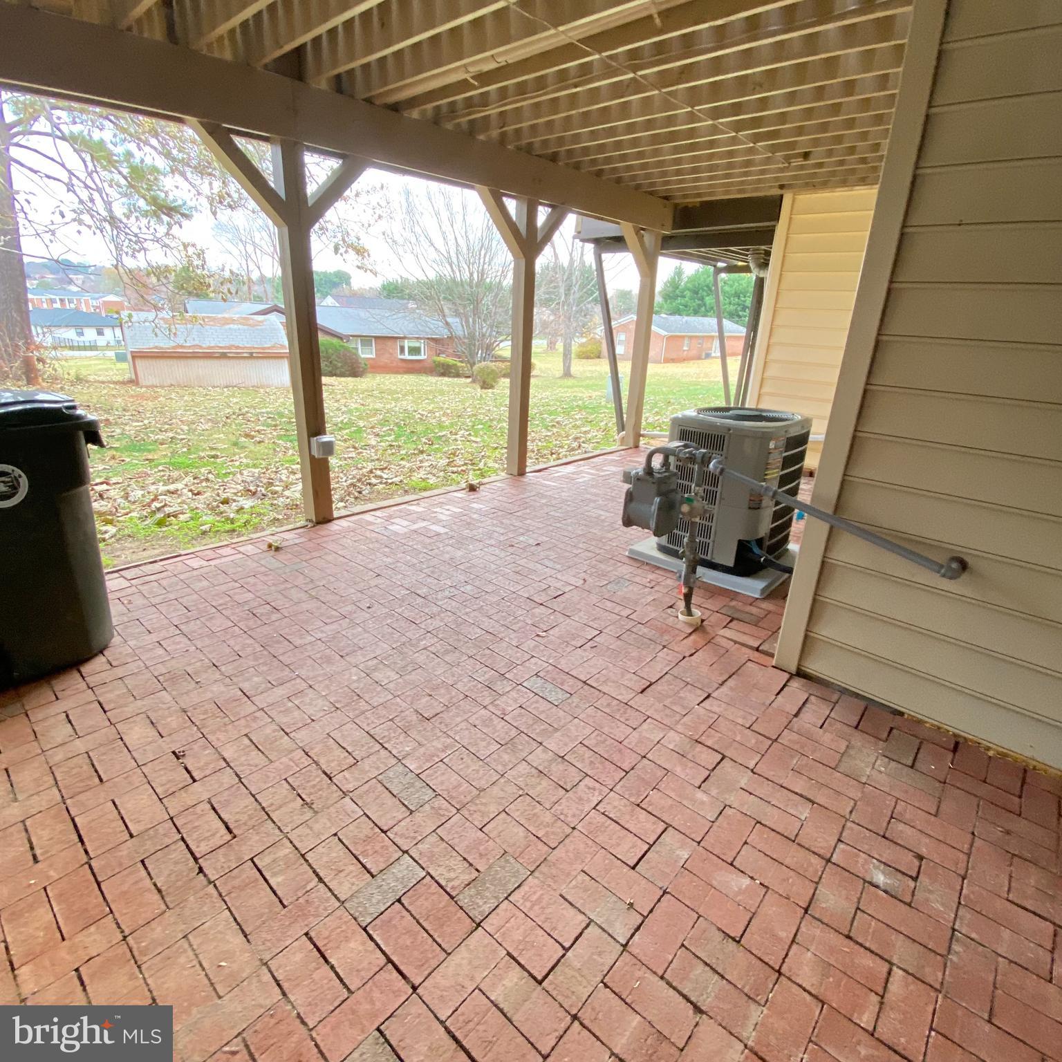 684 RIPPLEBROOK DRIVE
