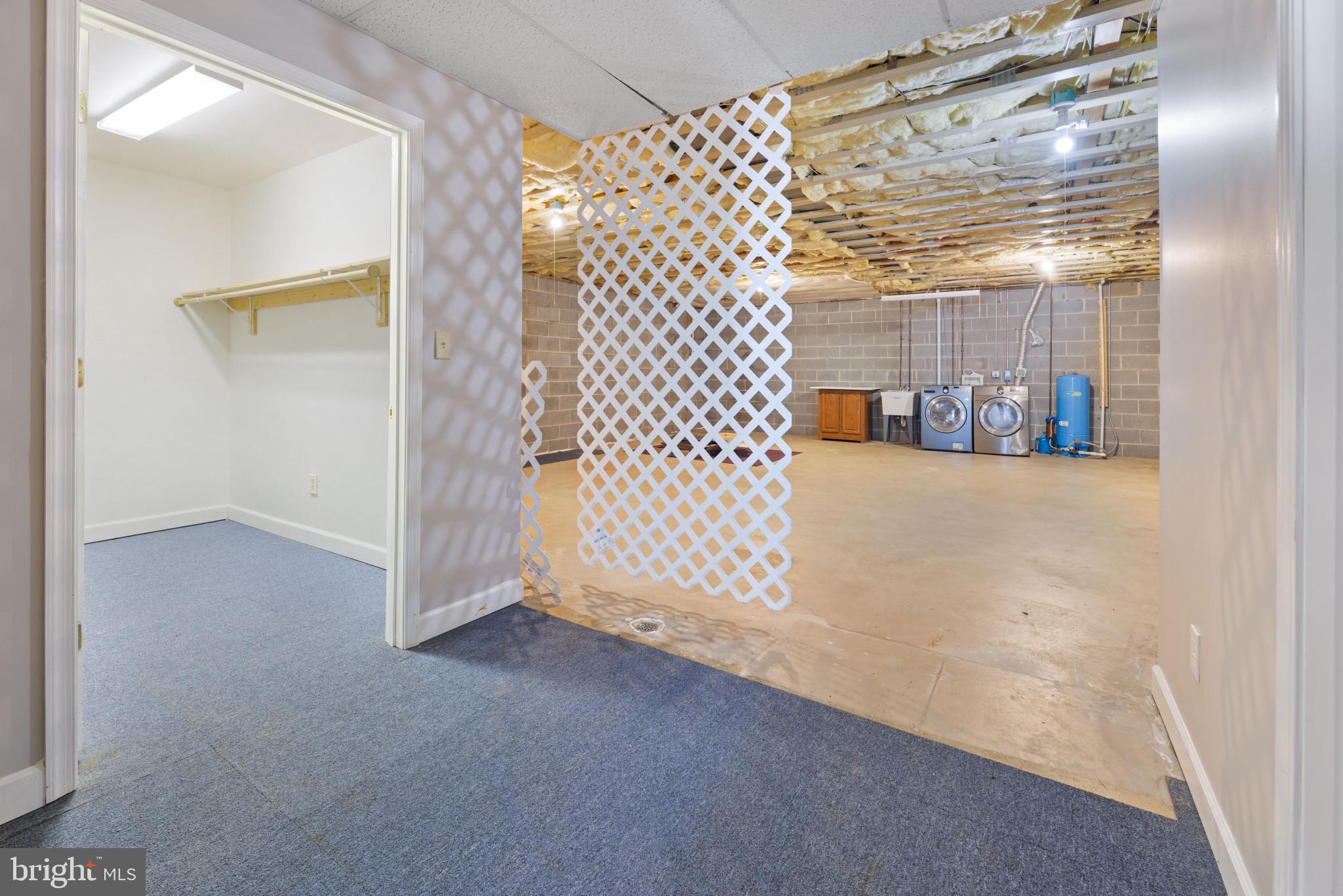 9176 WHITESTONE COURT