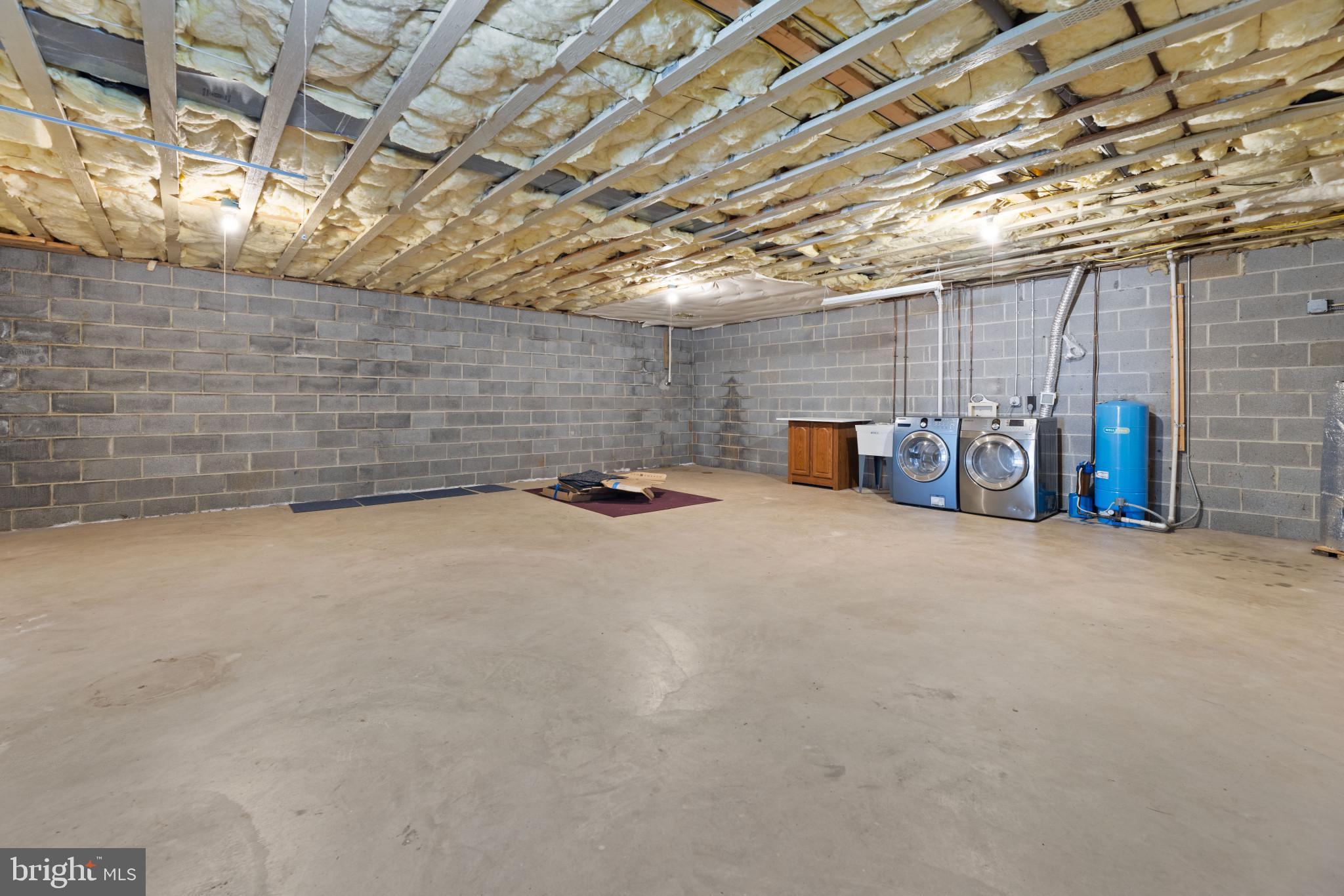 9176 WHITESTONE COURT