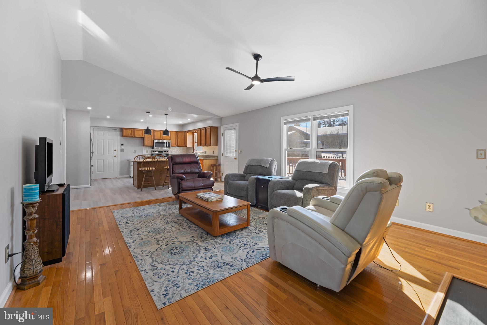 9176 WHITESTONE COURT