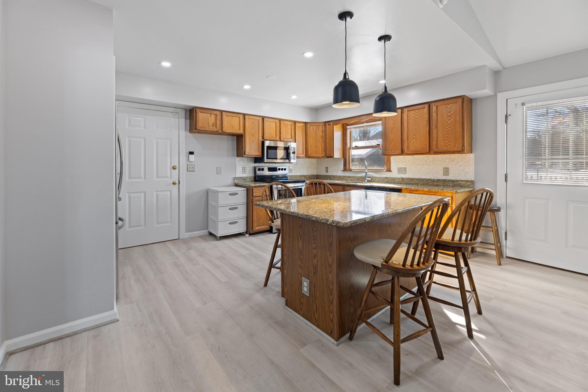 9176 WHITESTONE COURT