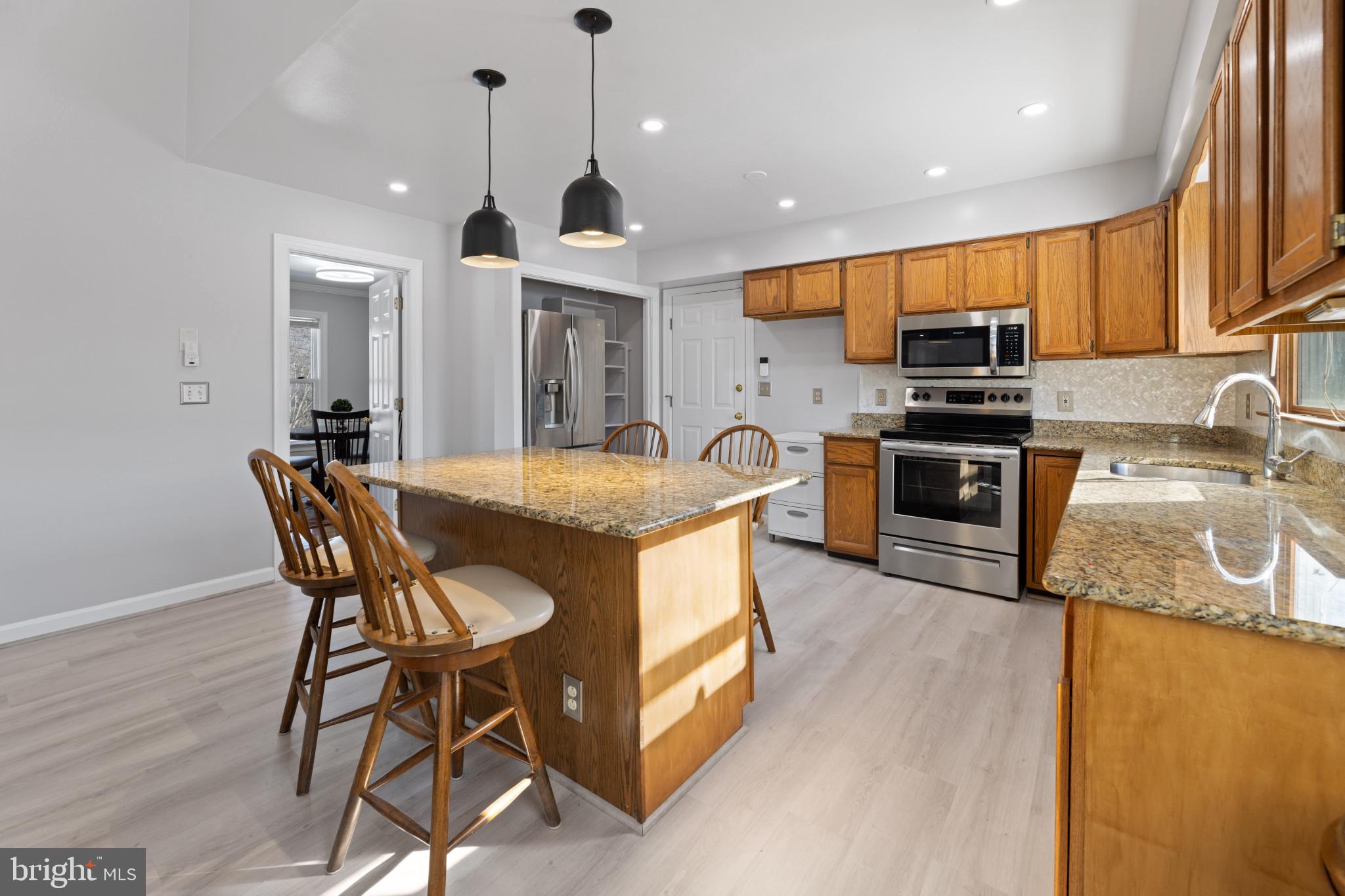 9176 WHITESTONE COURT